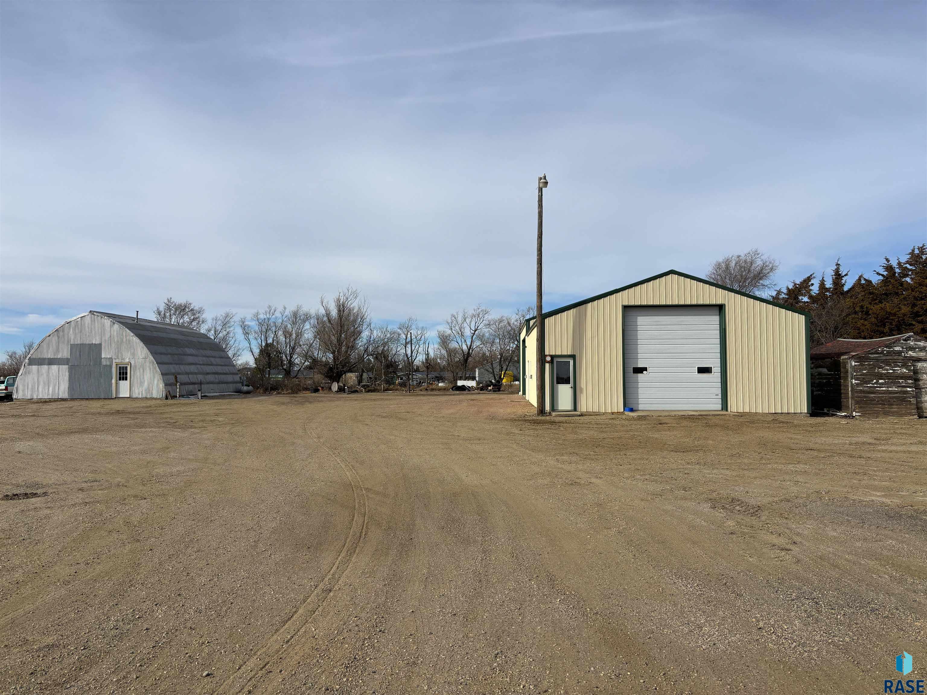 main property photo 19