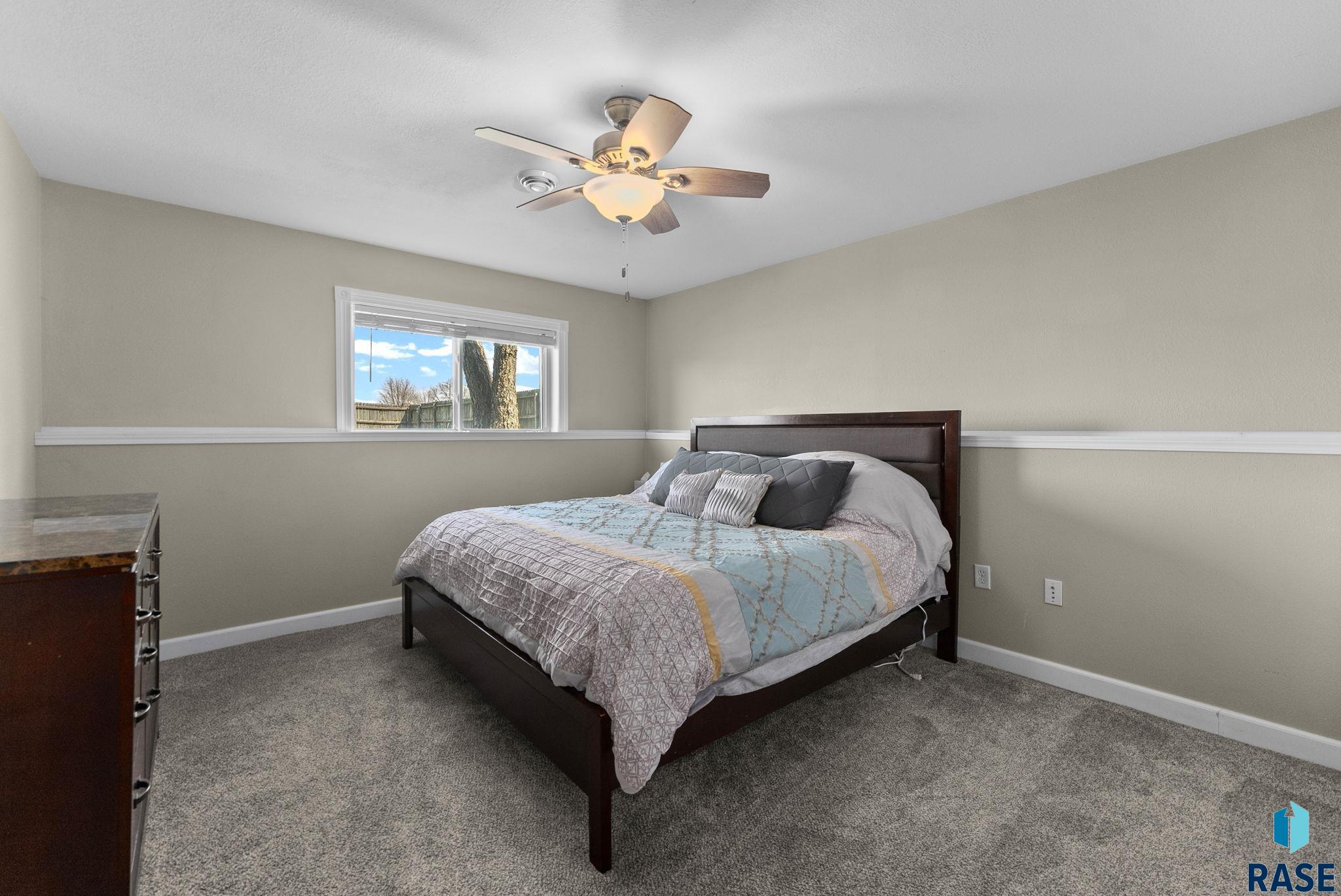 property viewer photo 23
