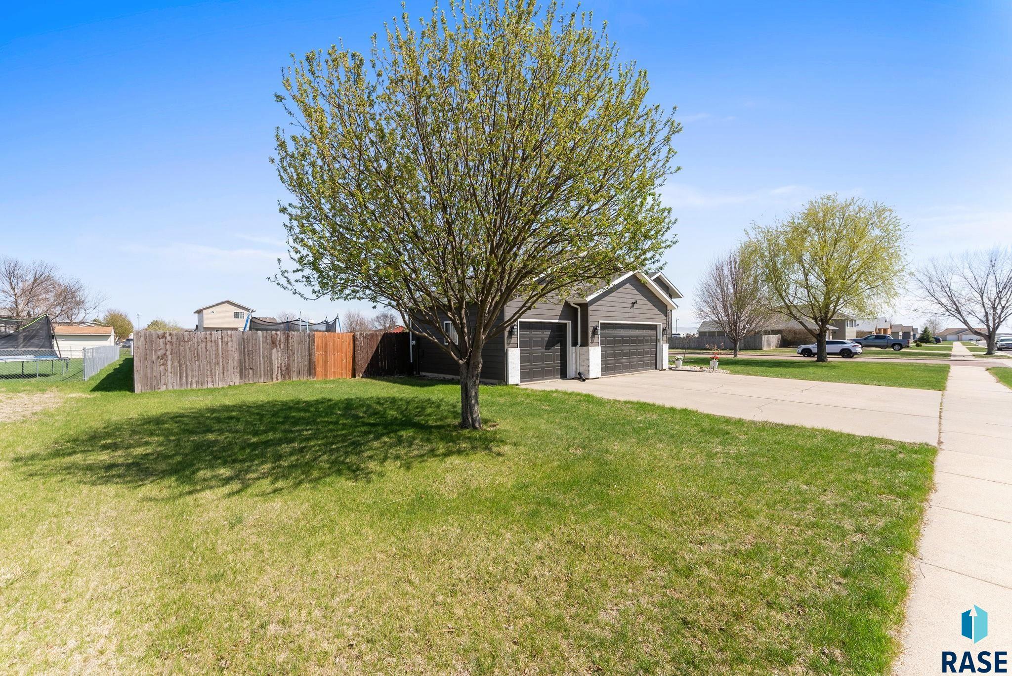 property viewer photo 3