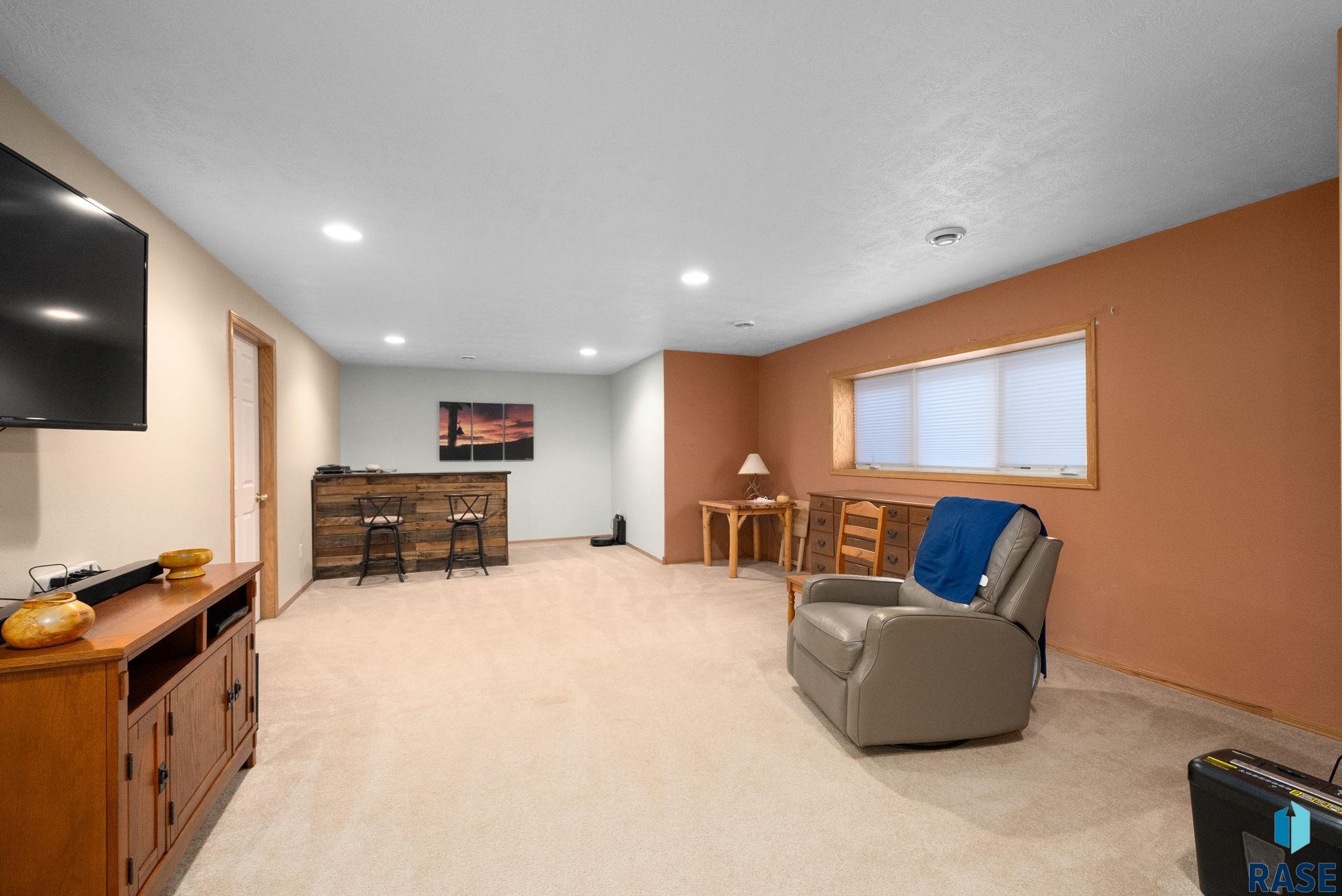 property viewer photo 33