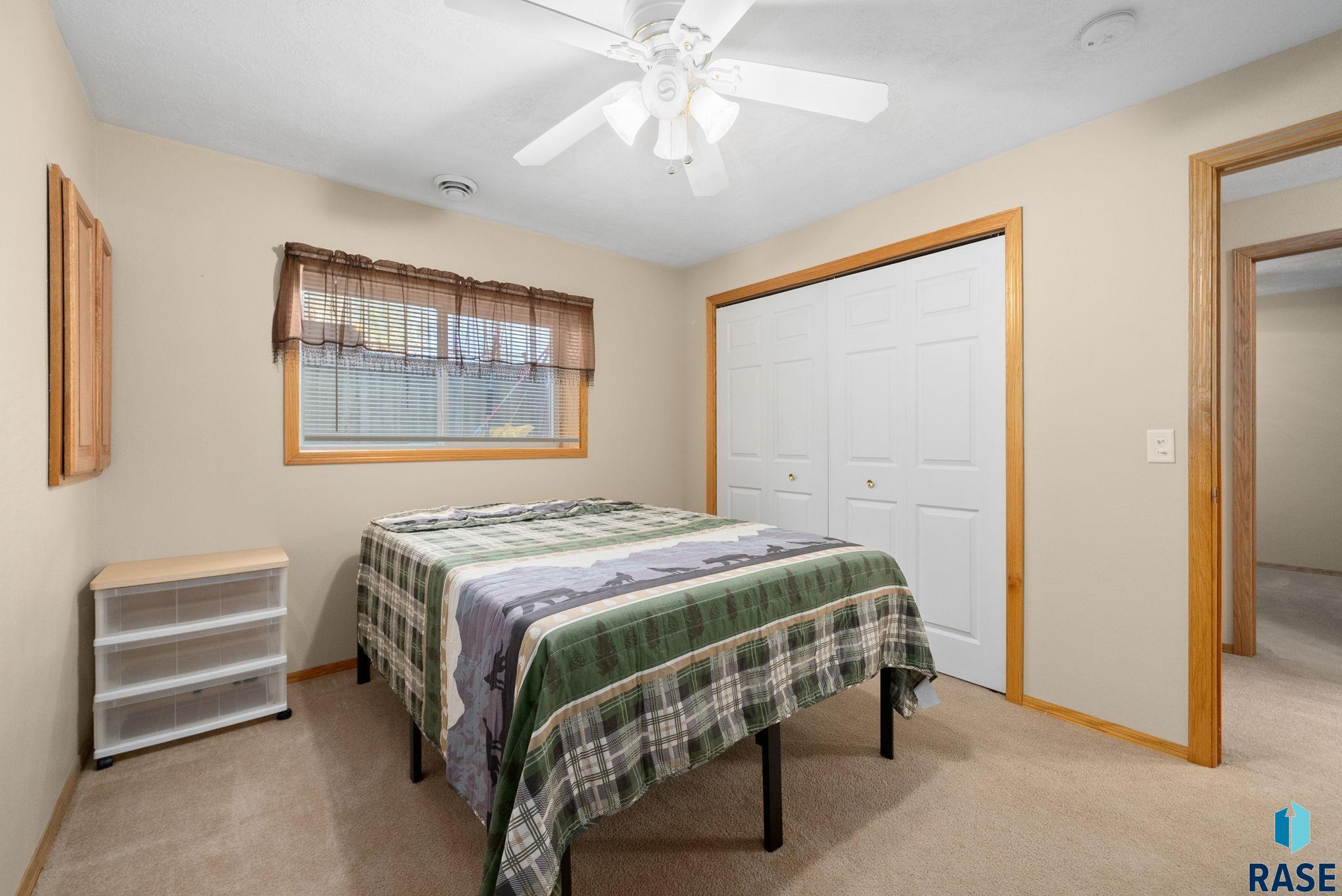 property viewer photo 36