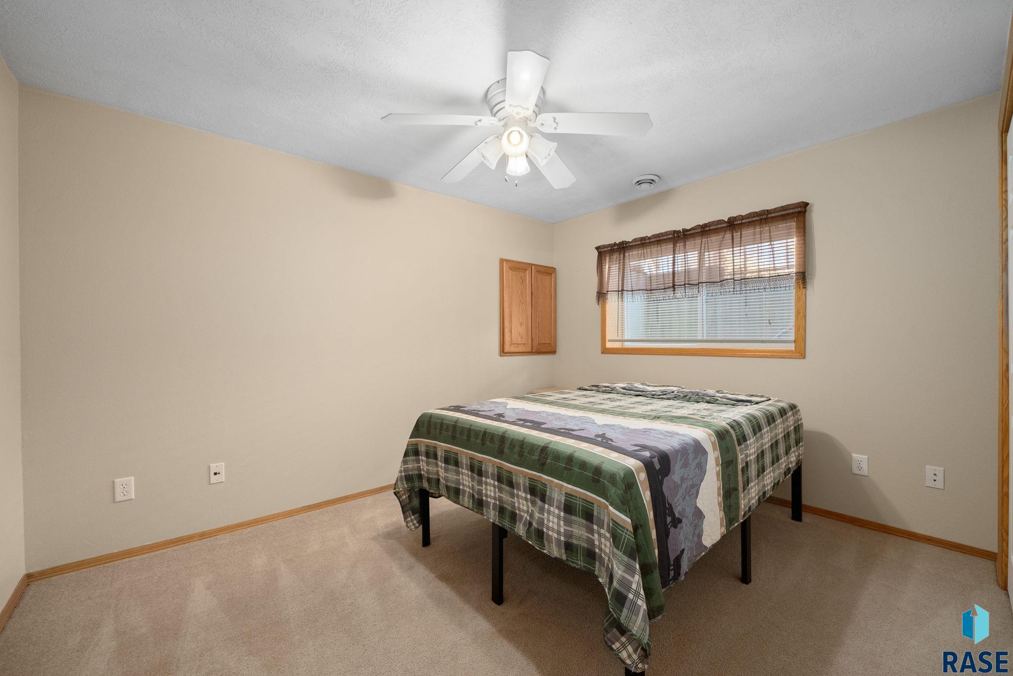 property viewer photo 37
