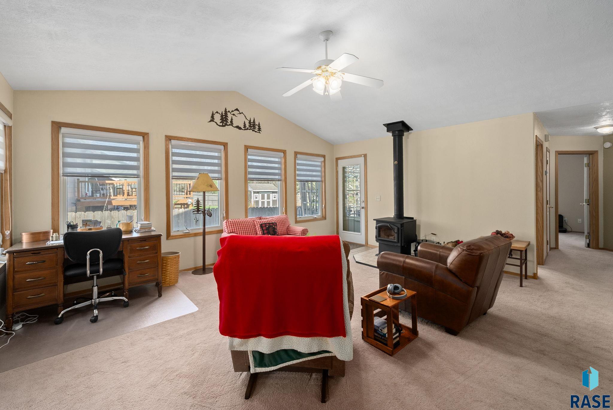 property viewer photo 4