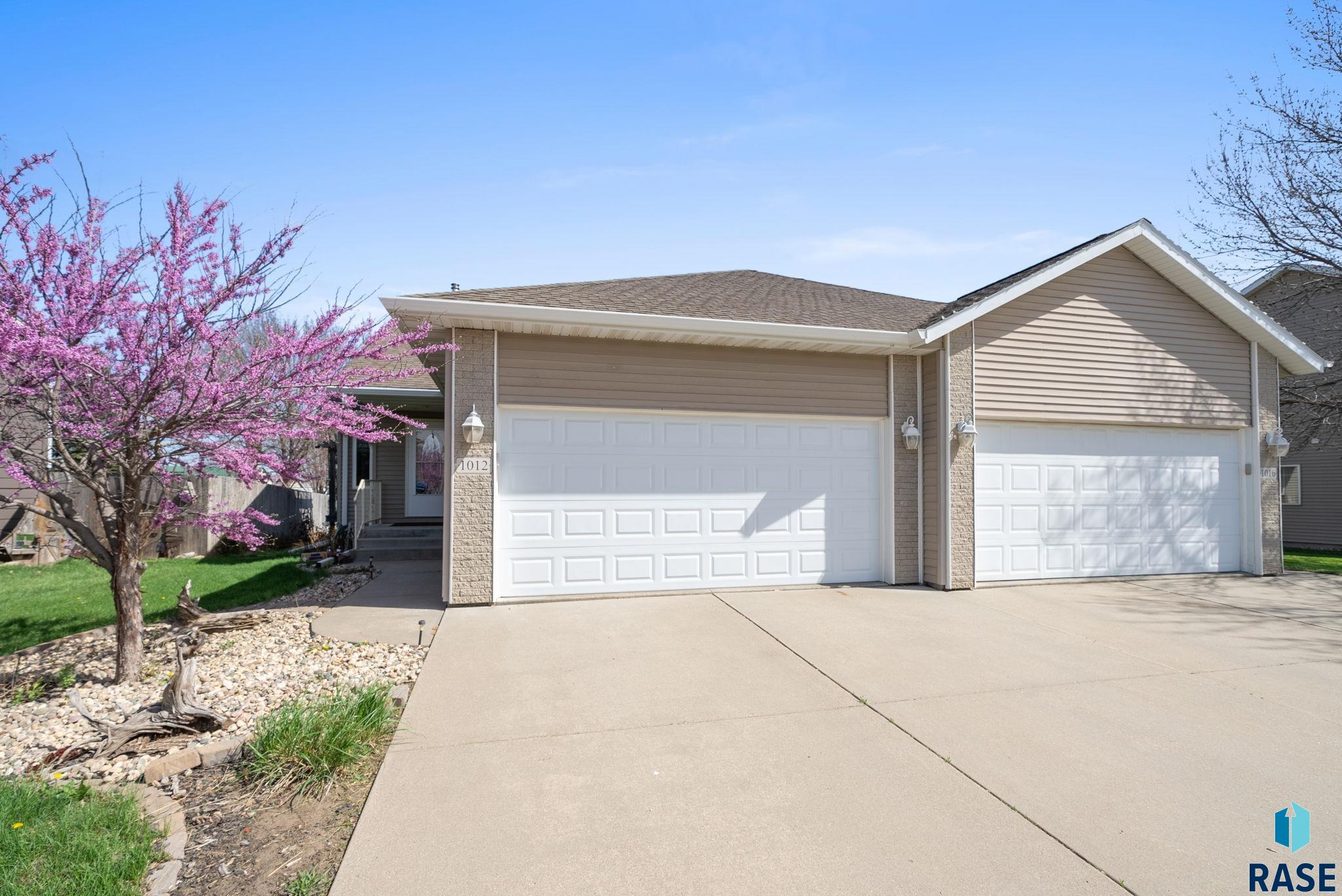 property viewer photo 42