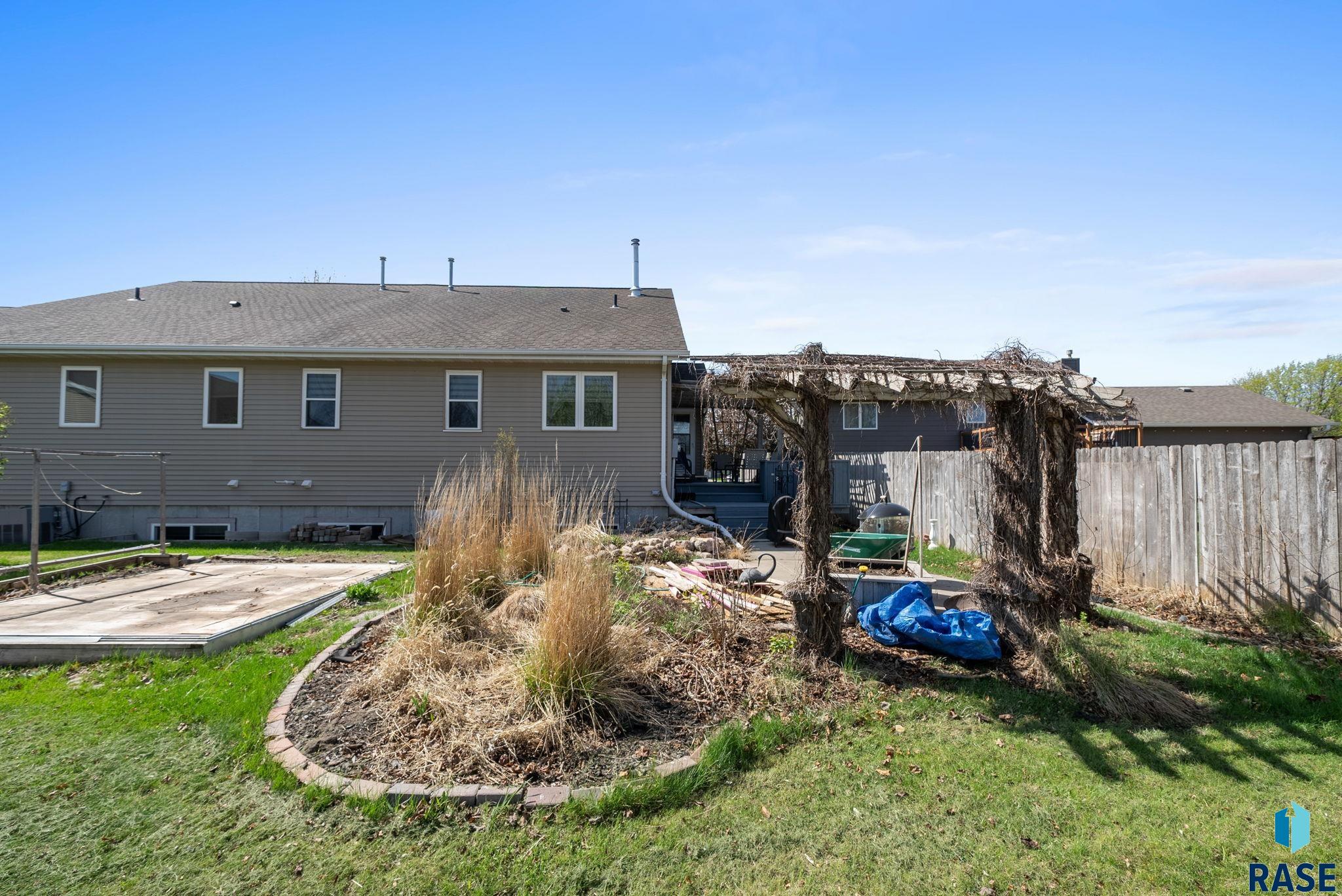 property viewer photo 47