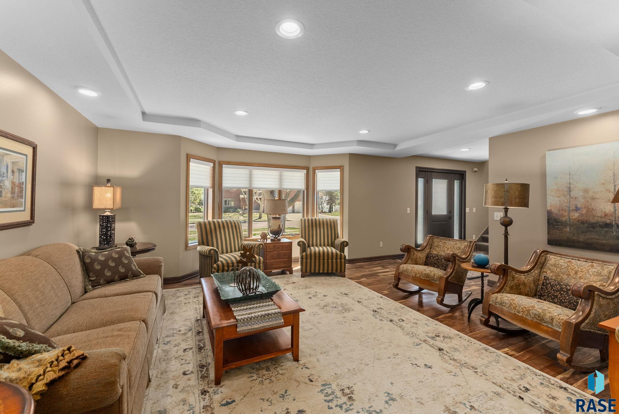 property viewer photo 12