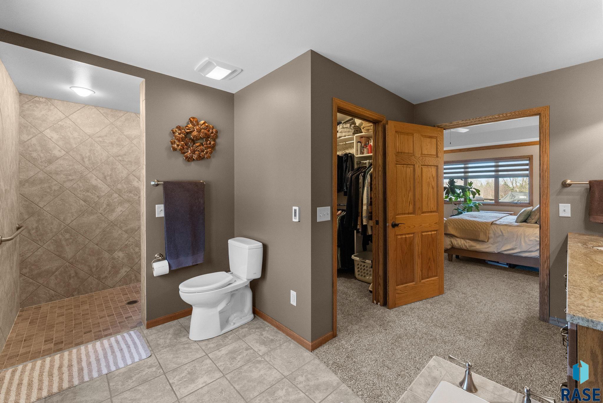 property viewer photo 18