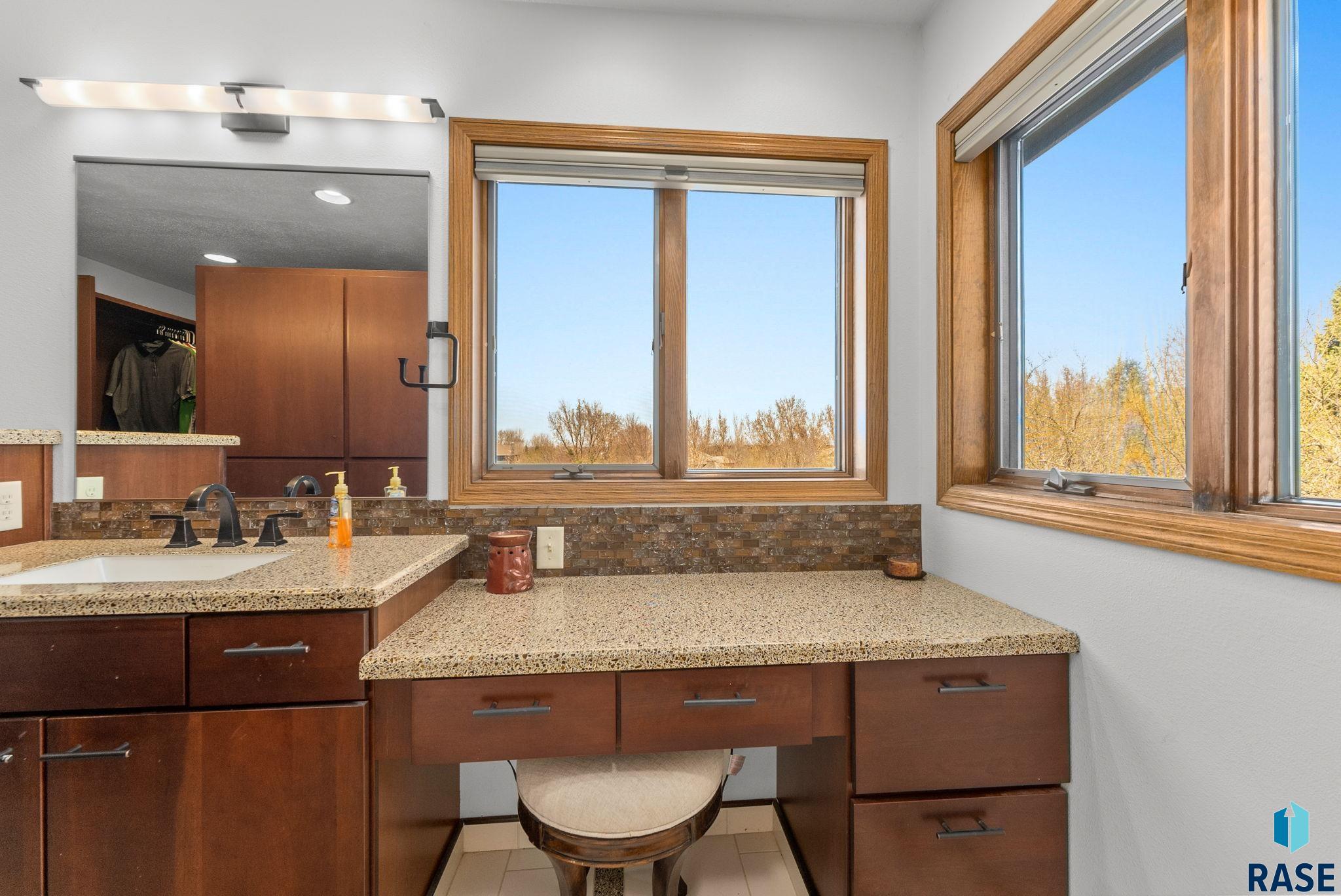 property viewer photo 24