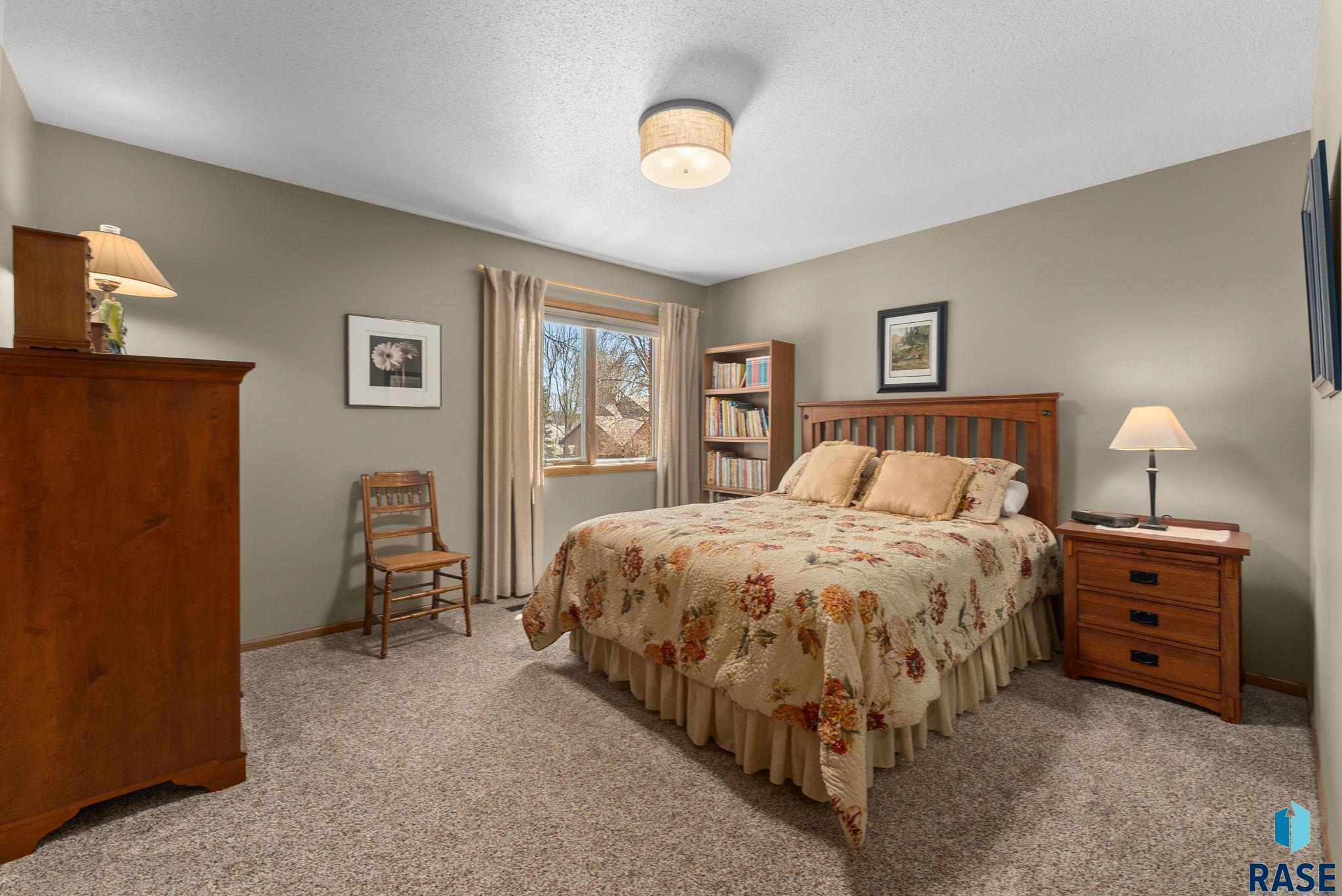 property viewer photo 28