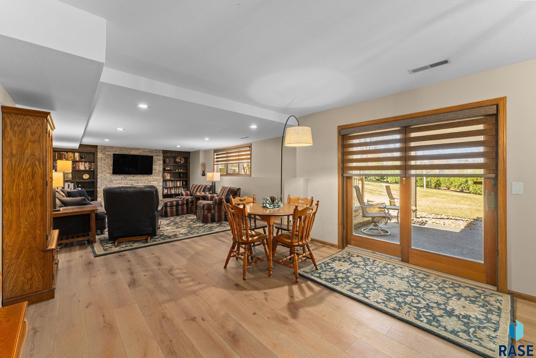 property viewer photo 32