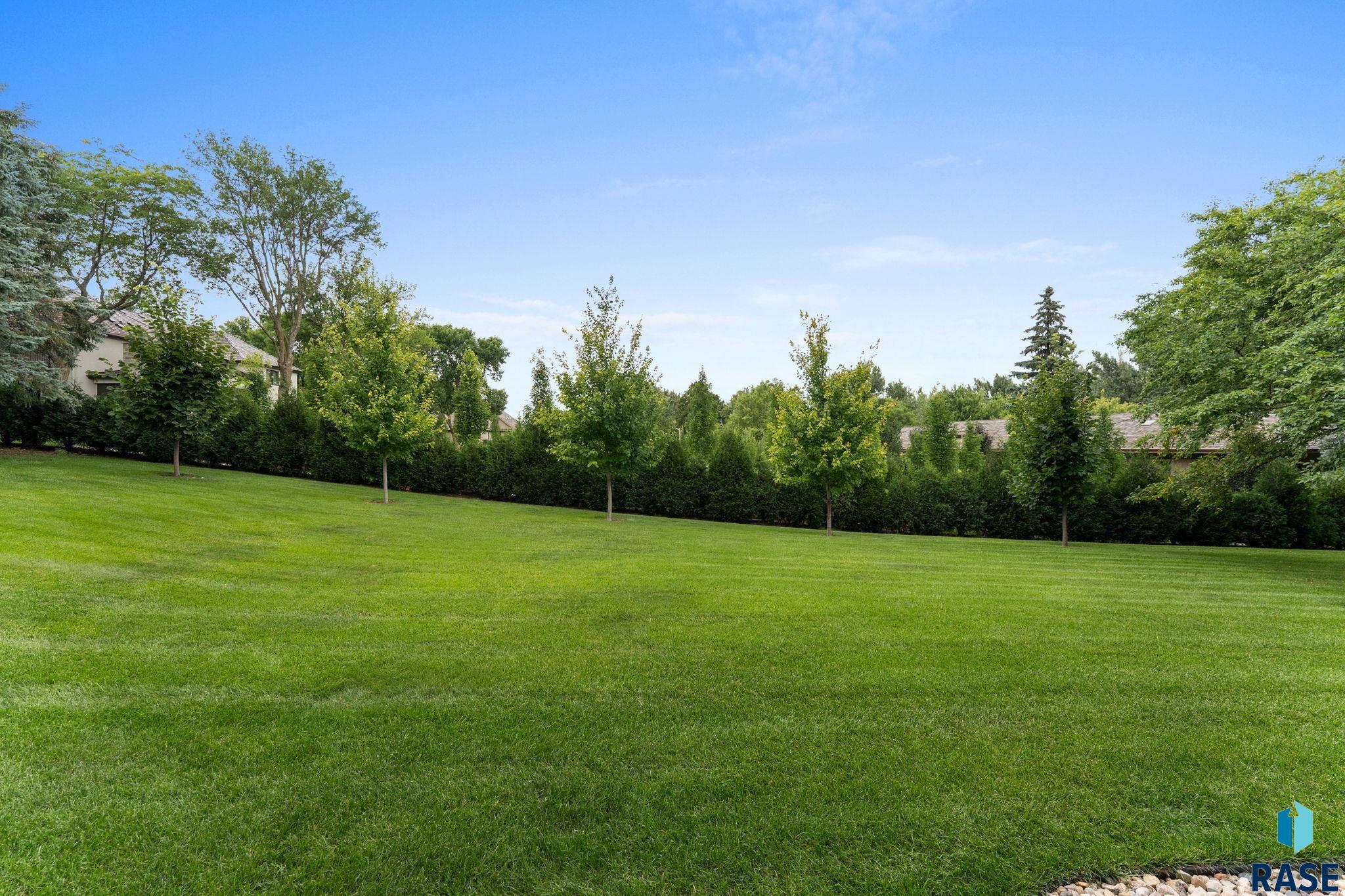 property viewer photo 45