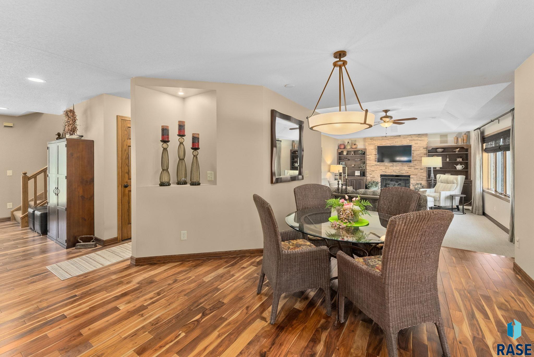 property viewer photo 9