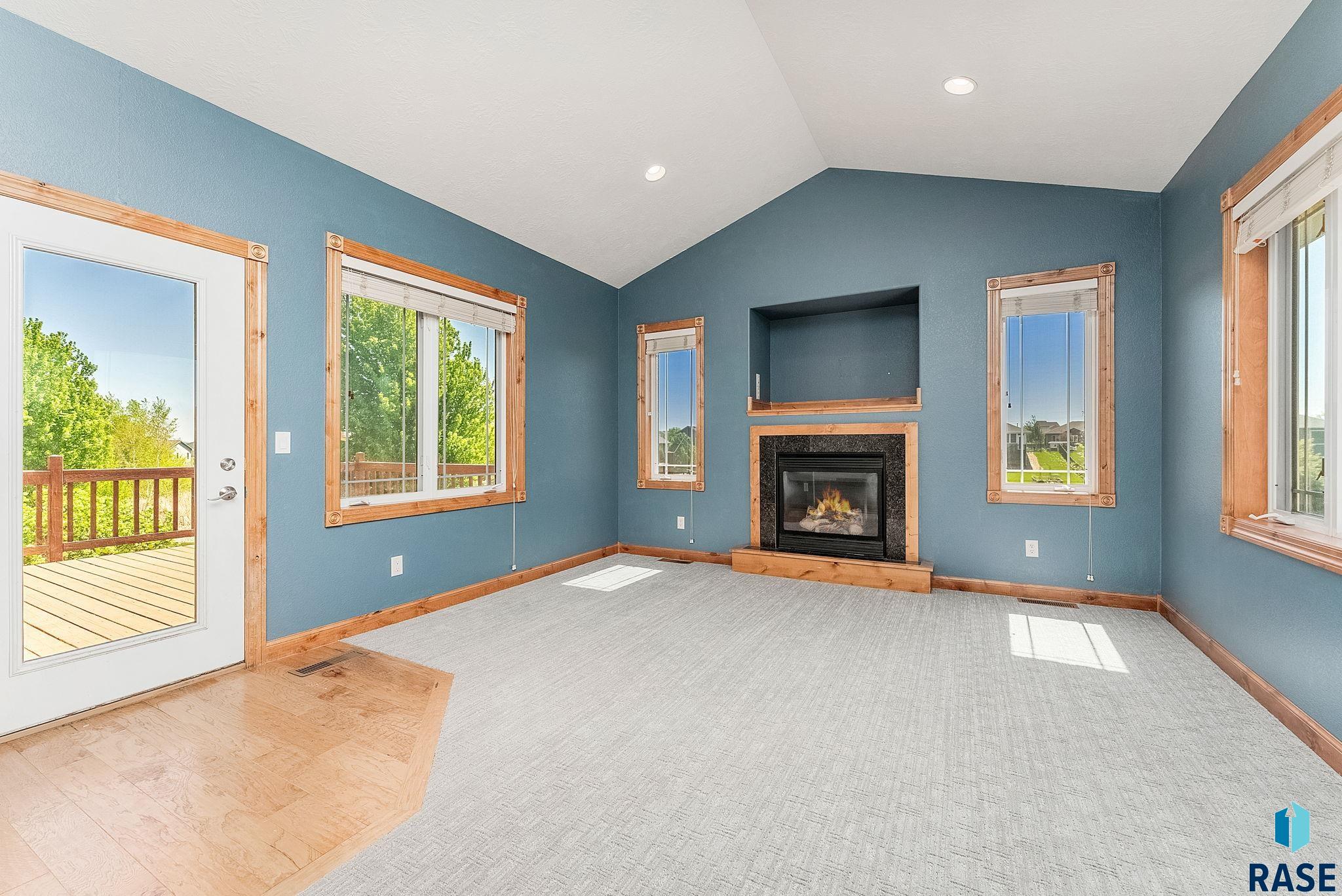property viewer photo 10