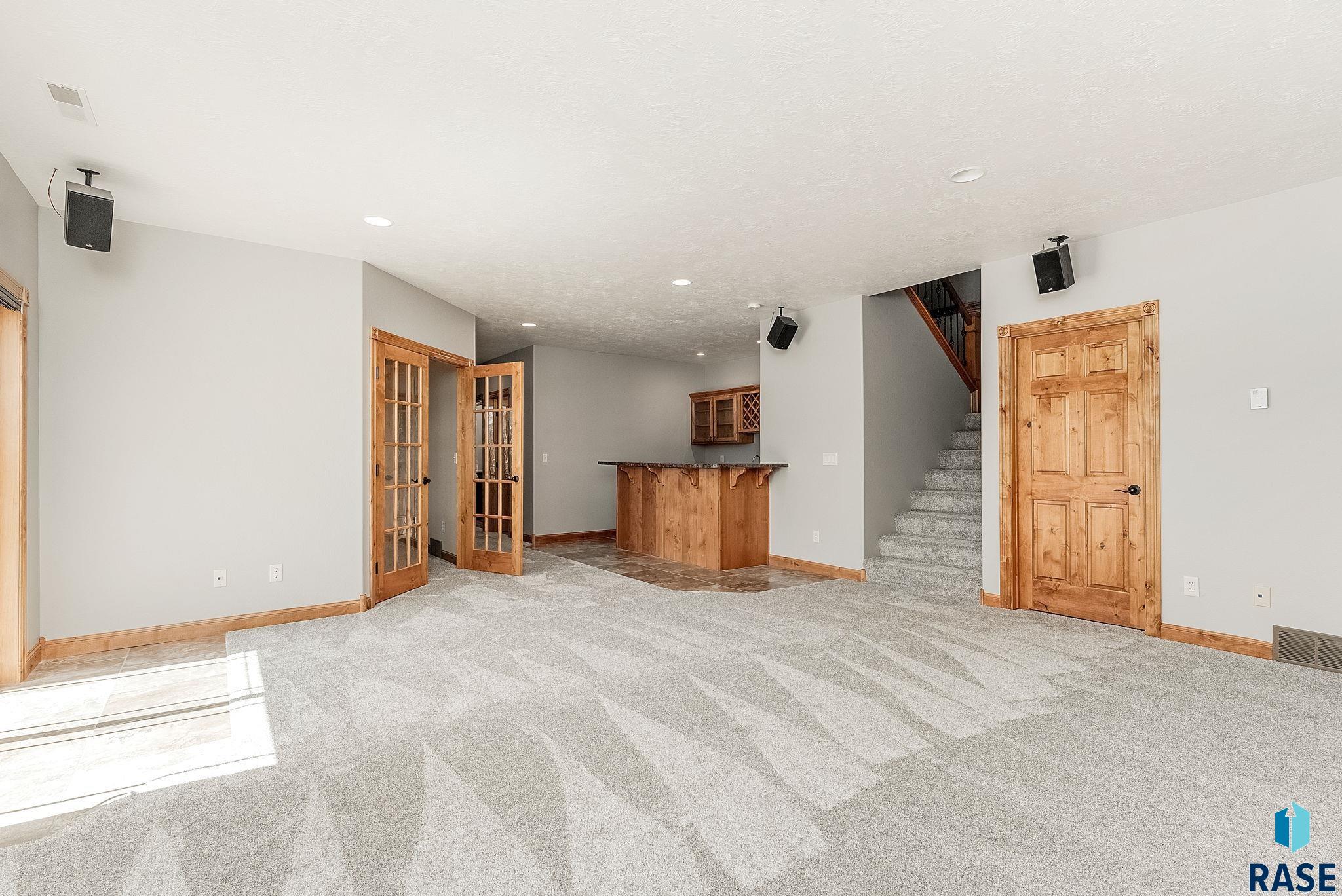 property viewer photo 19