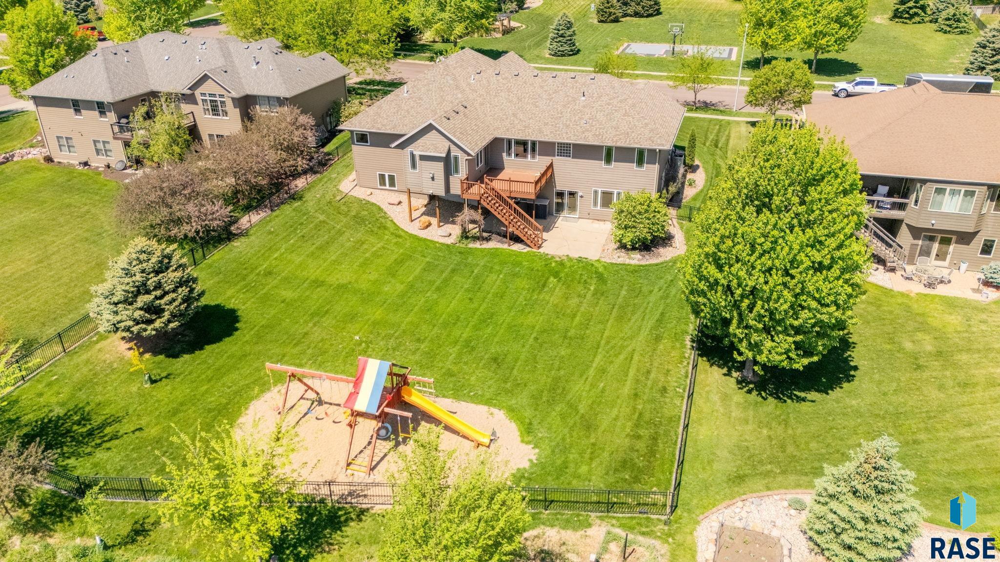 property viewer photo 2