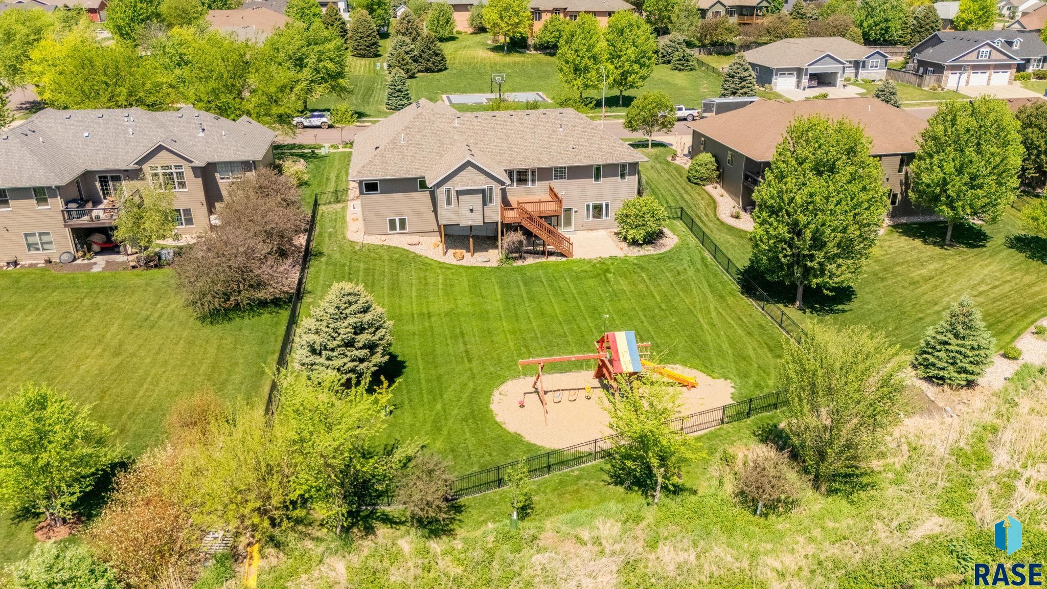 property viewer photo 32