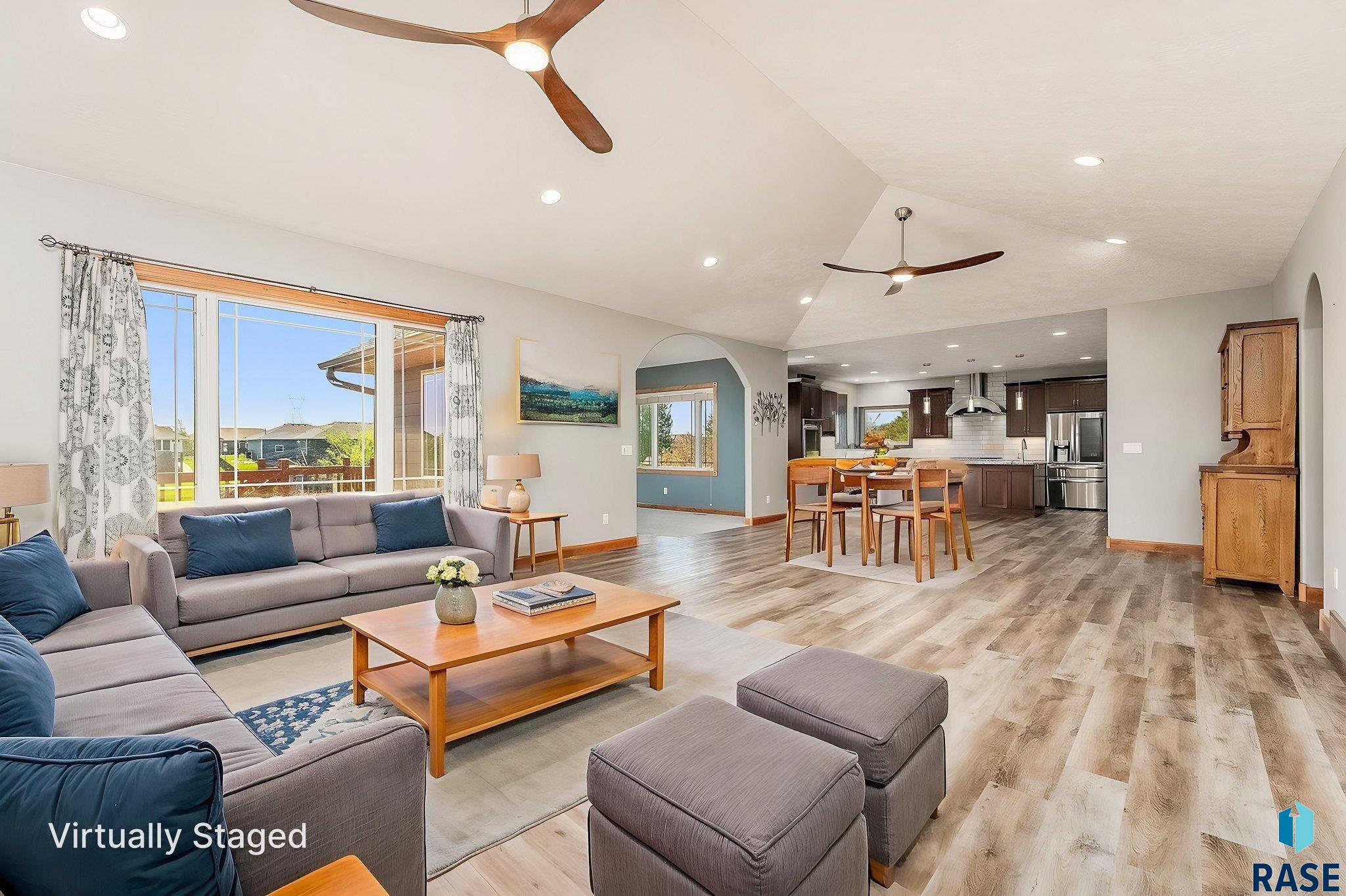 property viewer photo 4