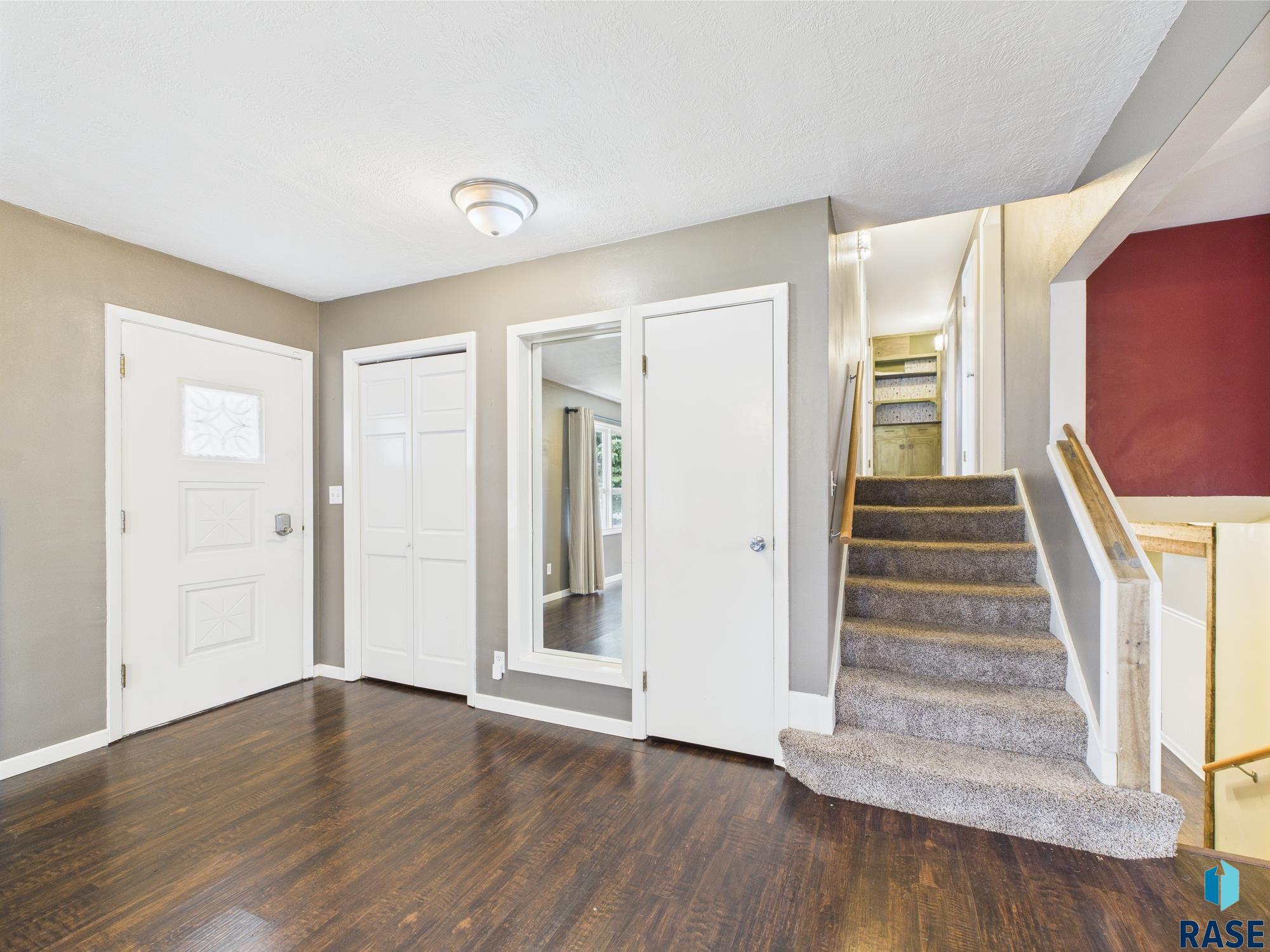 property viewer photo 1
