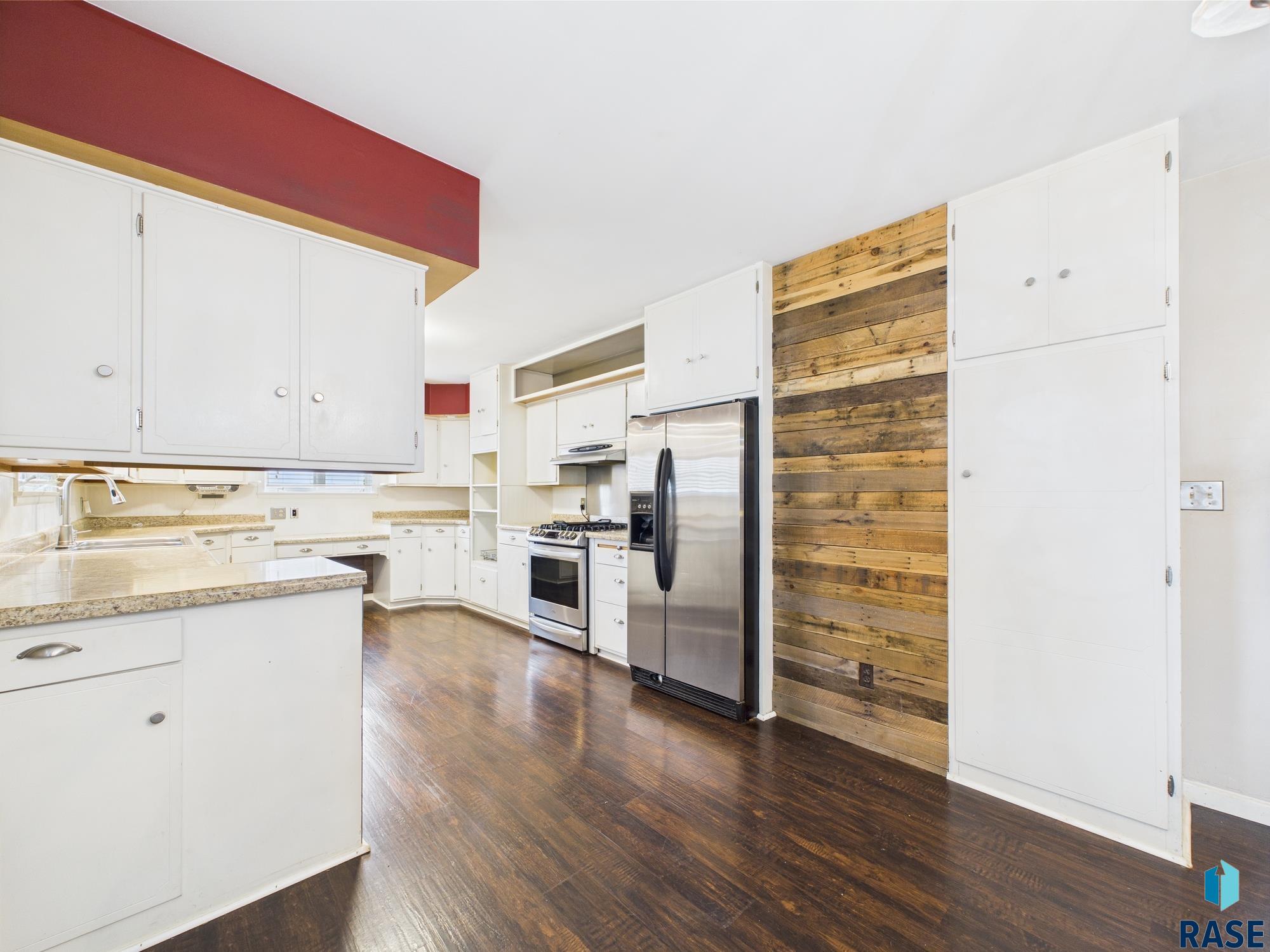 property viewer photo 10