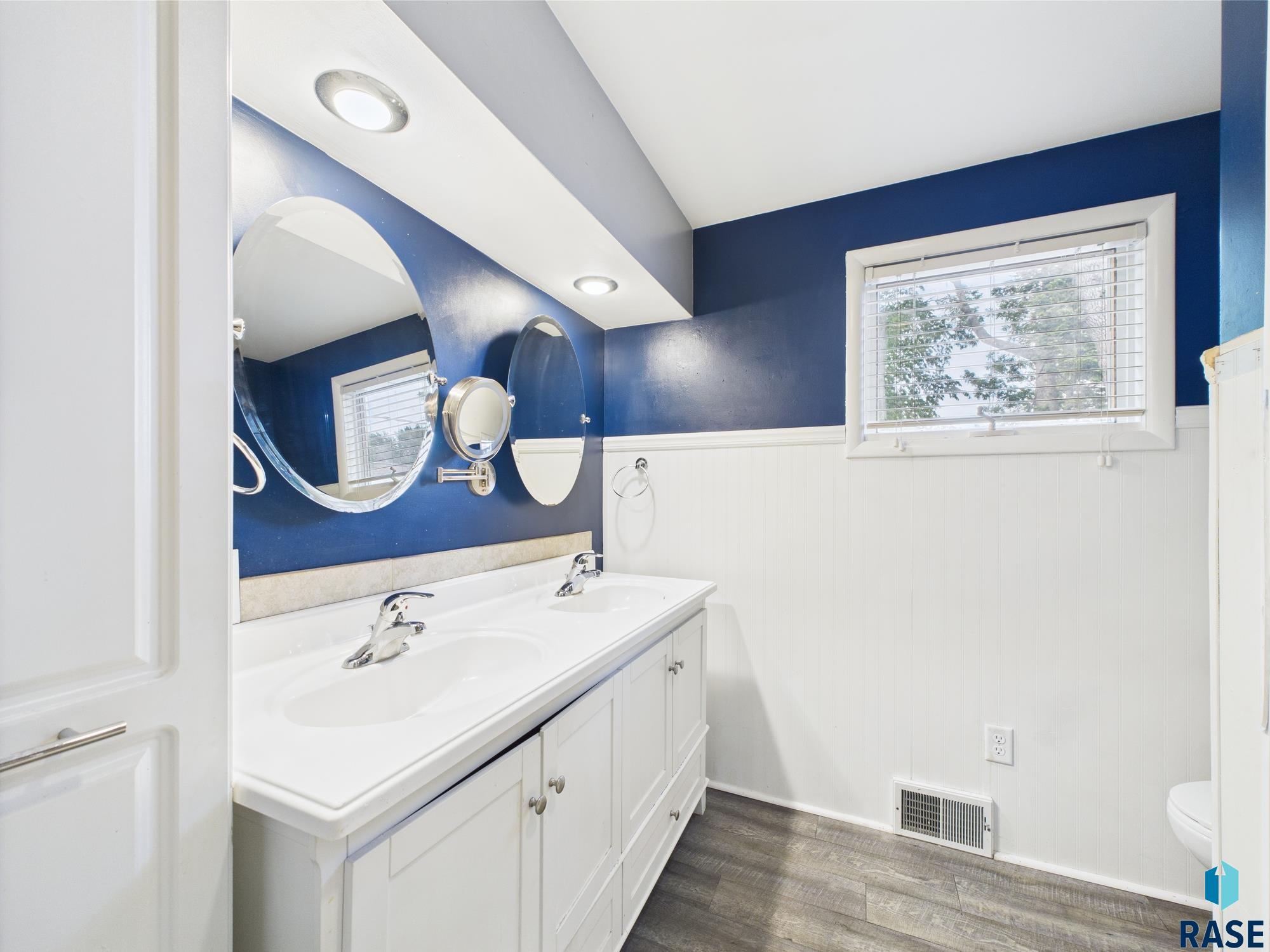 property viewer photo 11