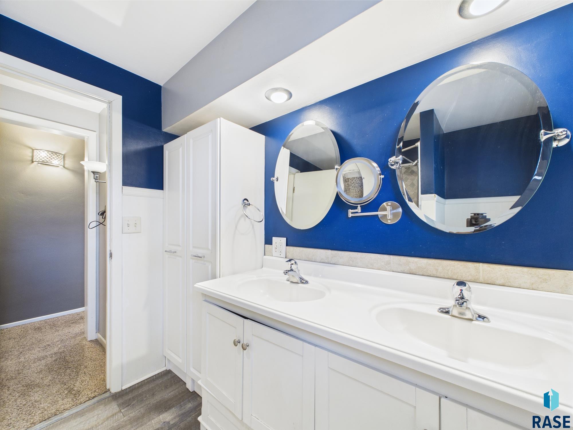 property viewer photo 12