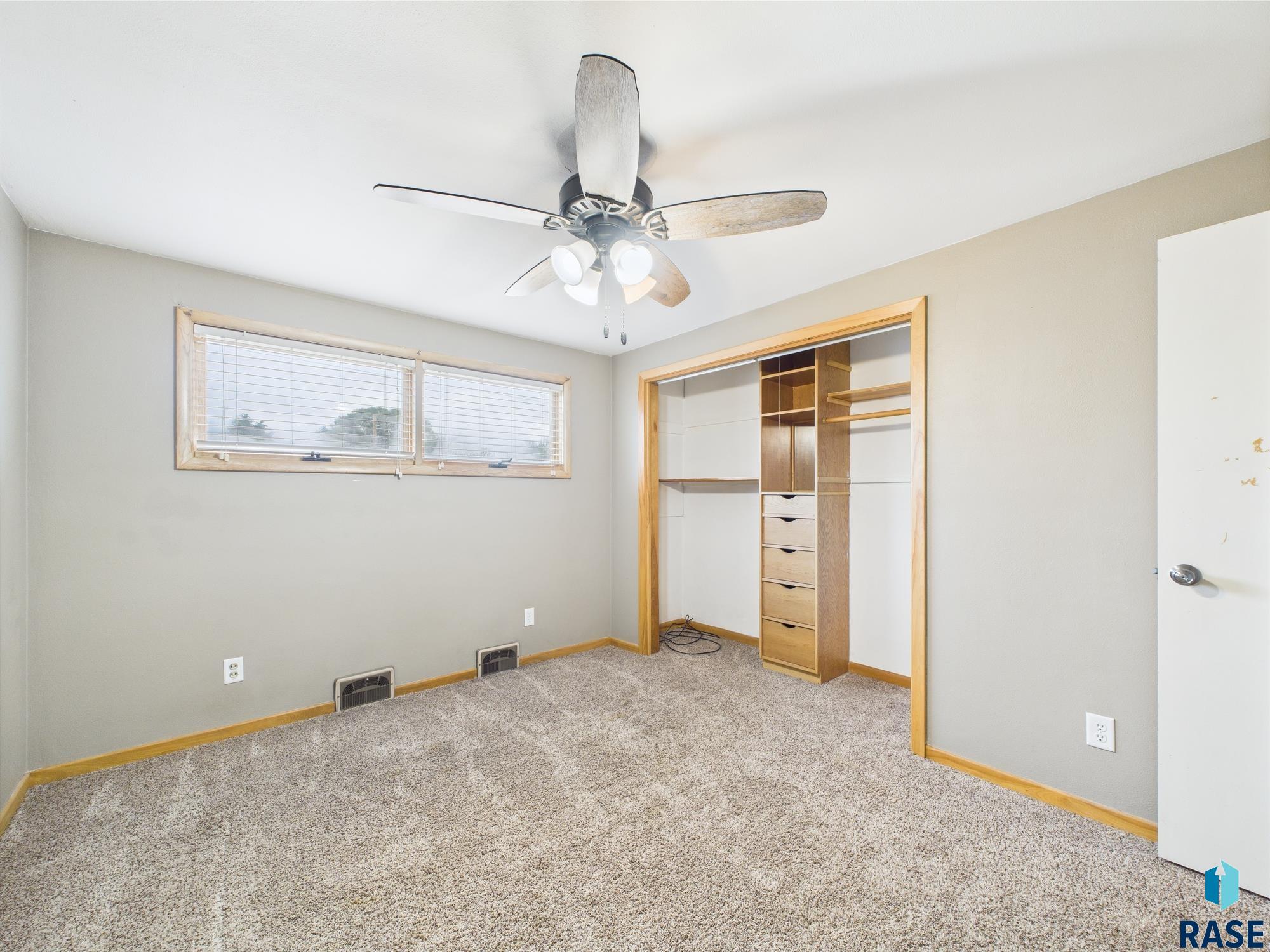 property viewer photo 17