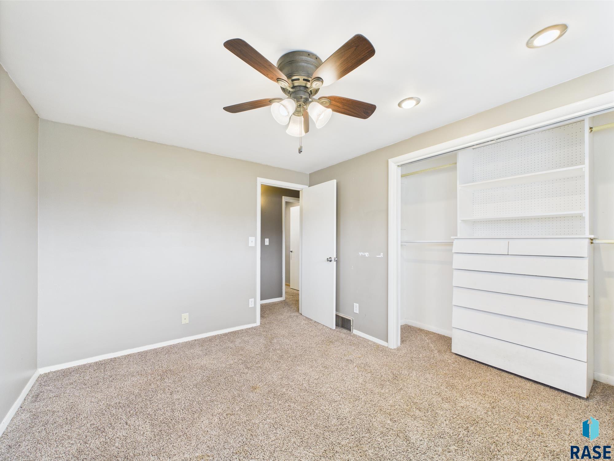 property viewer photo 22
