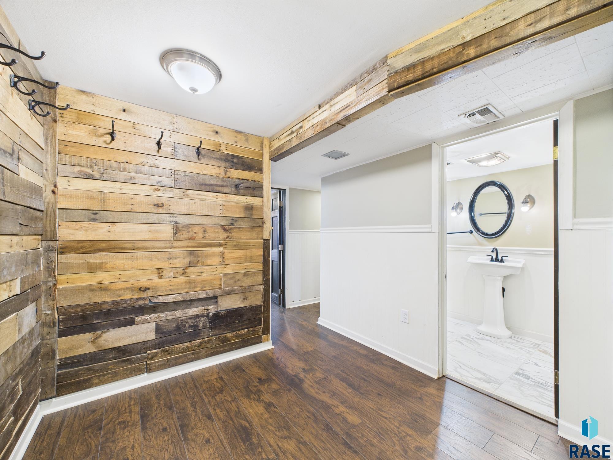 property viewer photo 25