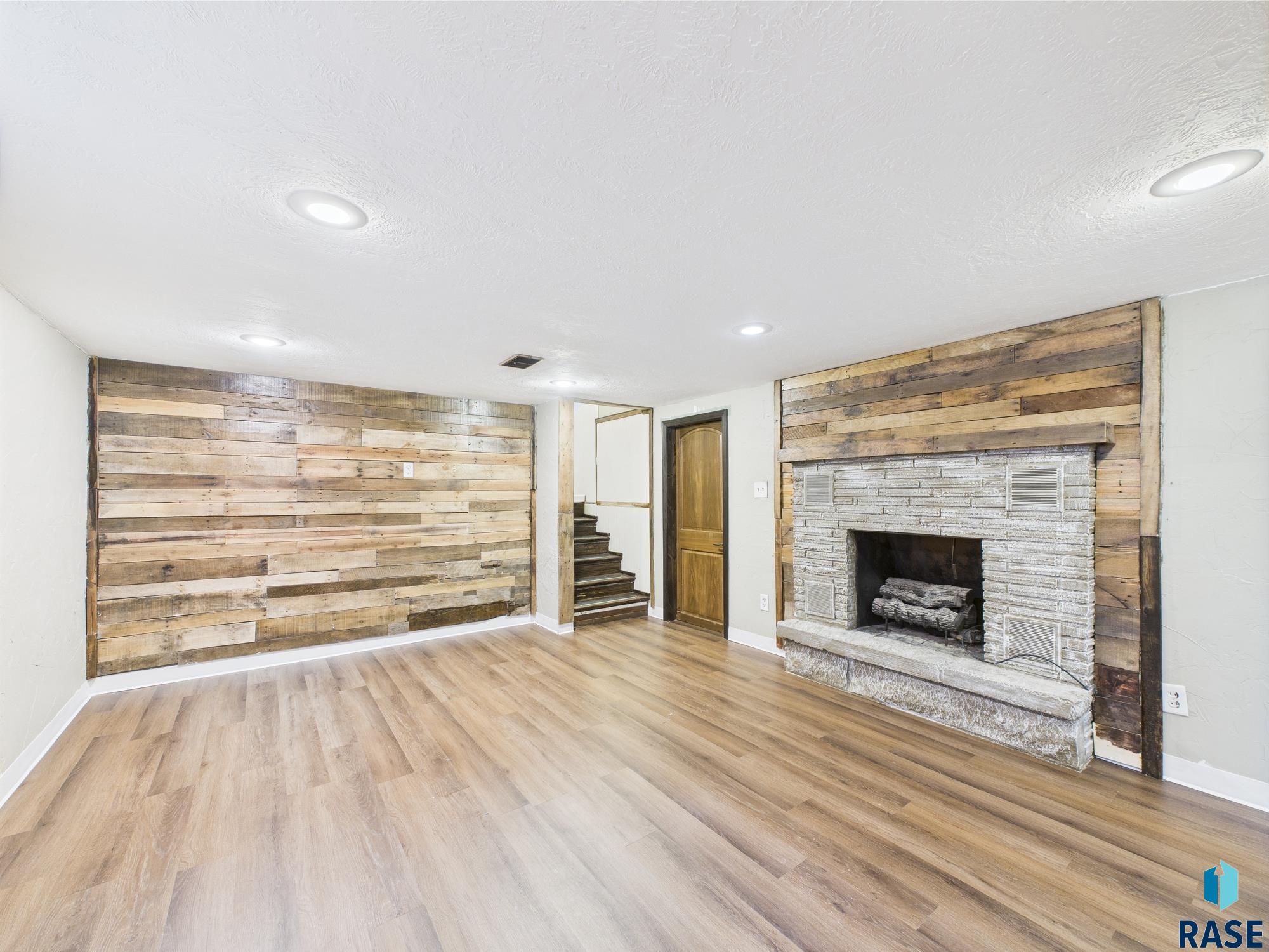 property viewer photo 29