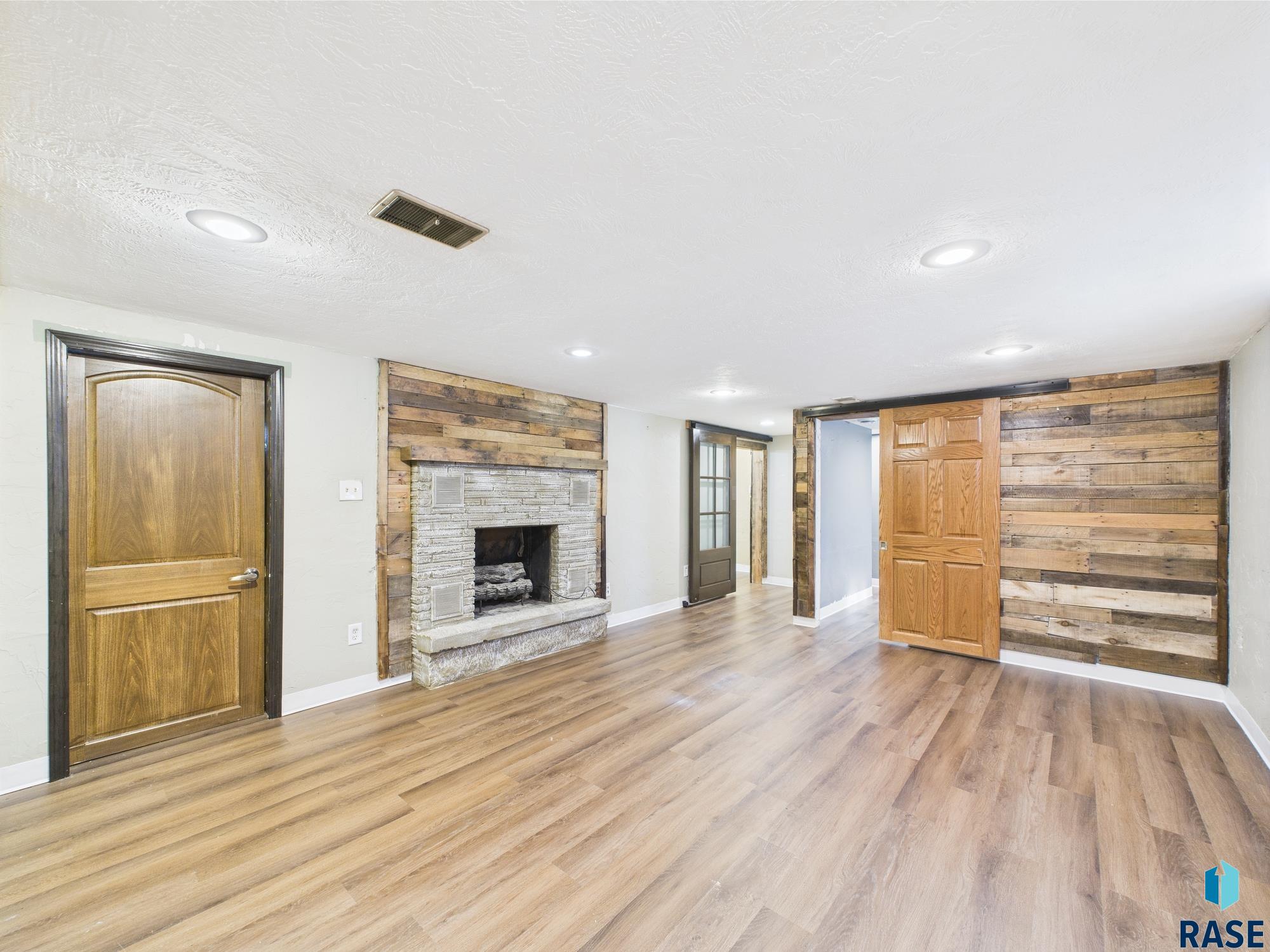property viewer photo 30