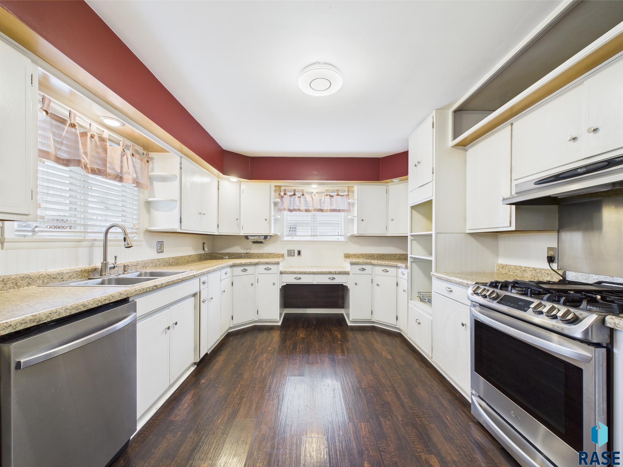 property viewer photo 6