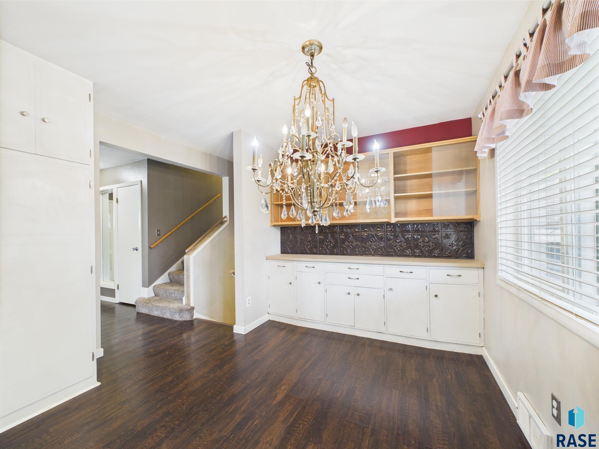 property viewer photo 9