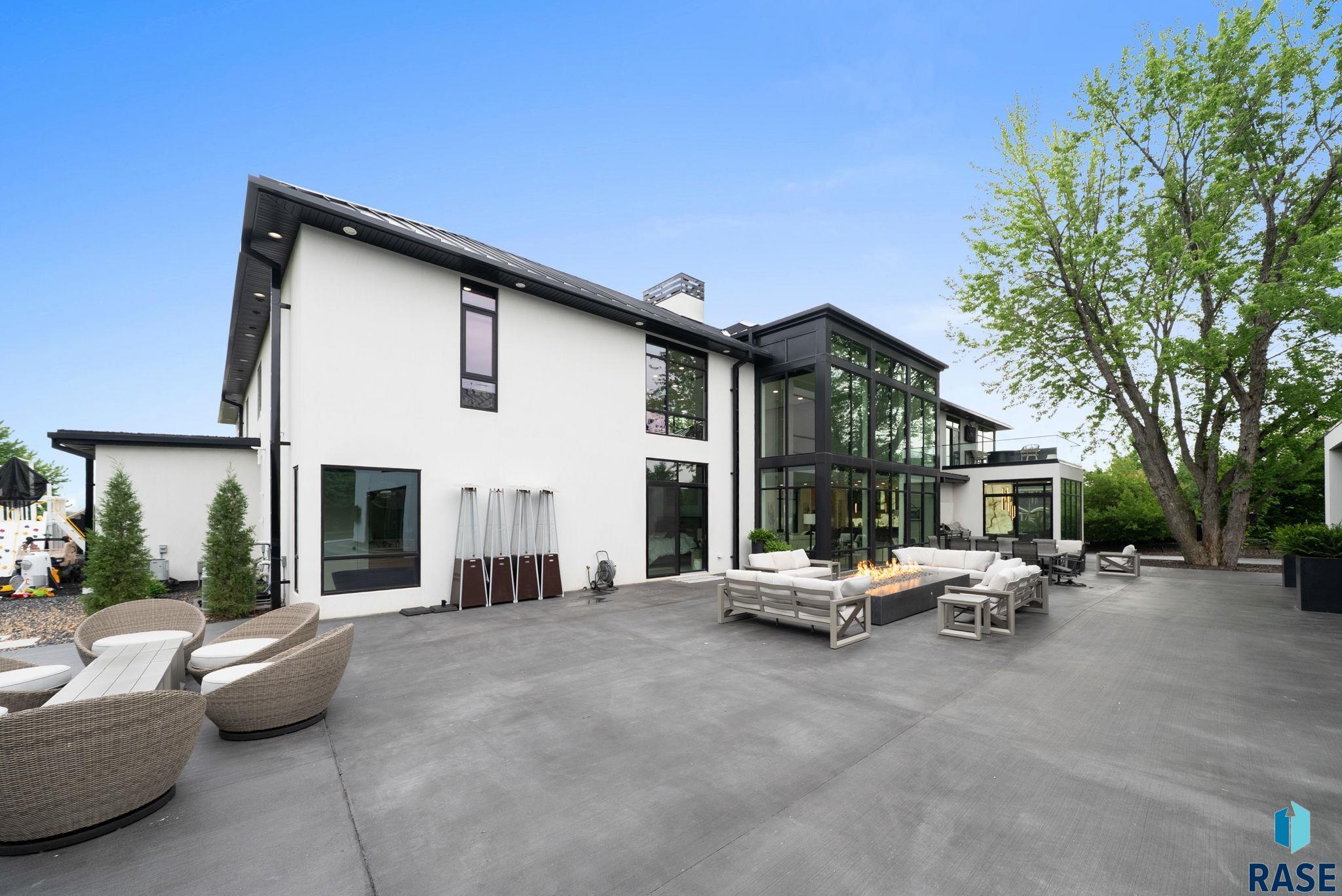 main property photo 57