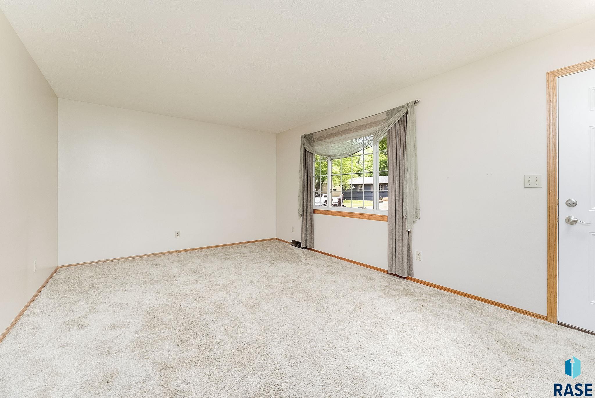 property viewer photo 12