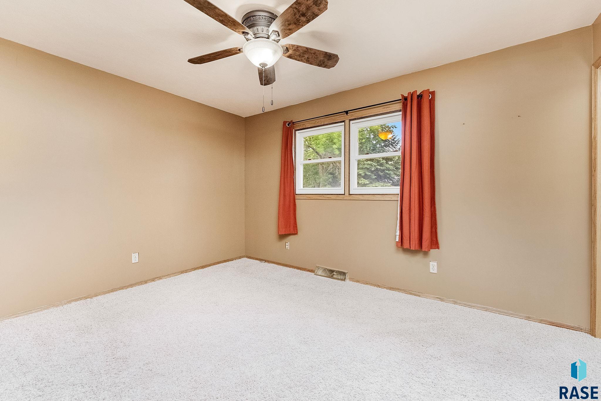 property viewer photo 14