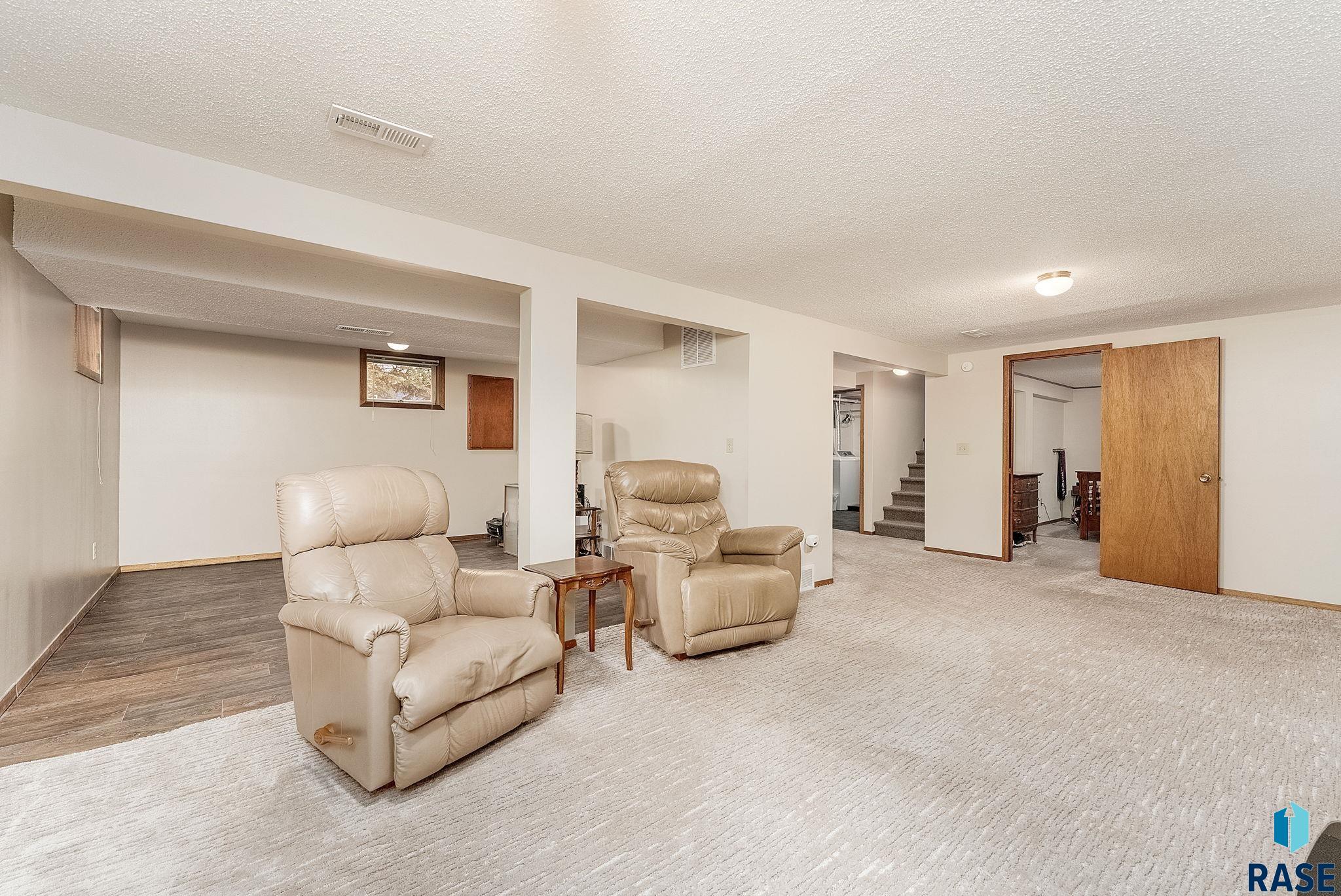 property viewer photo 23