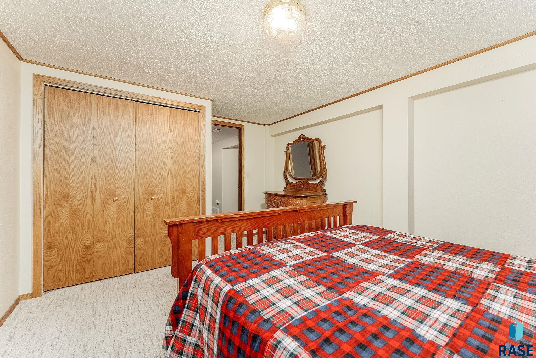 property viewer photo 26