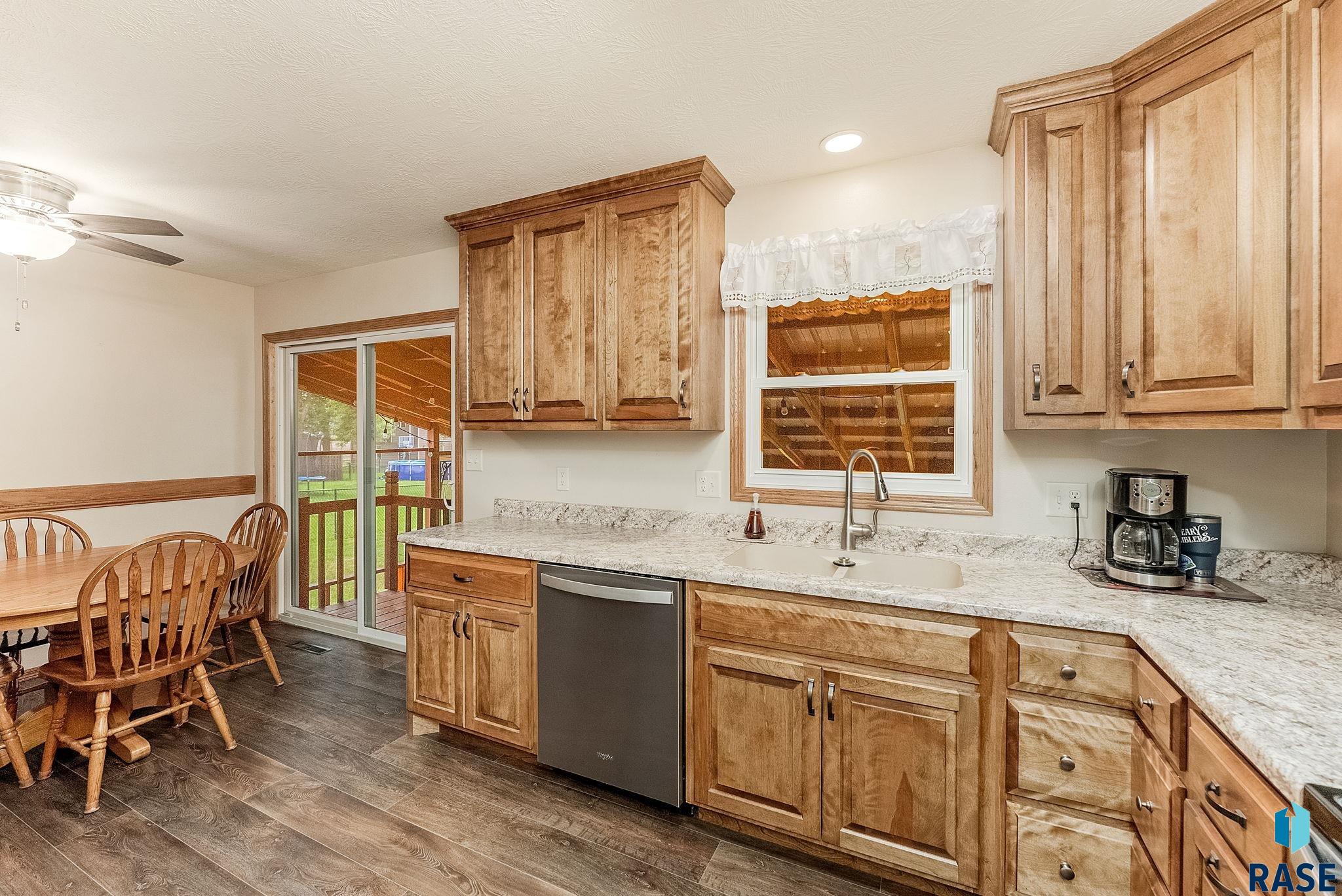 property viewer photo 3