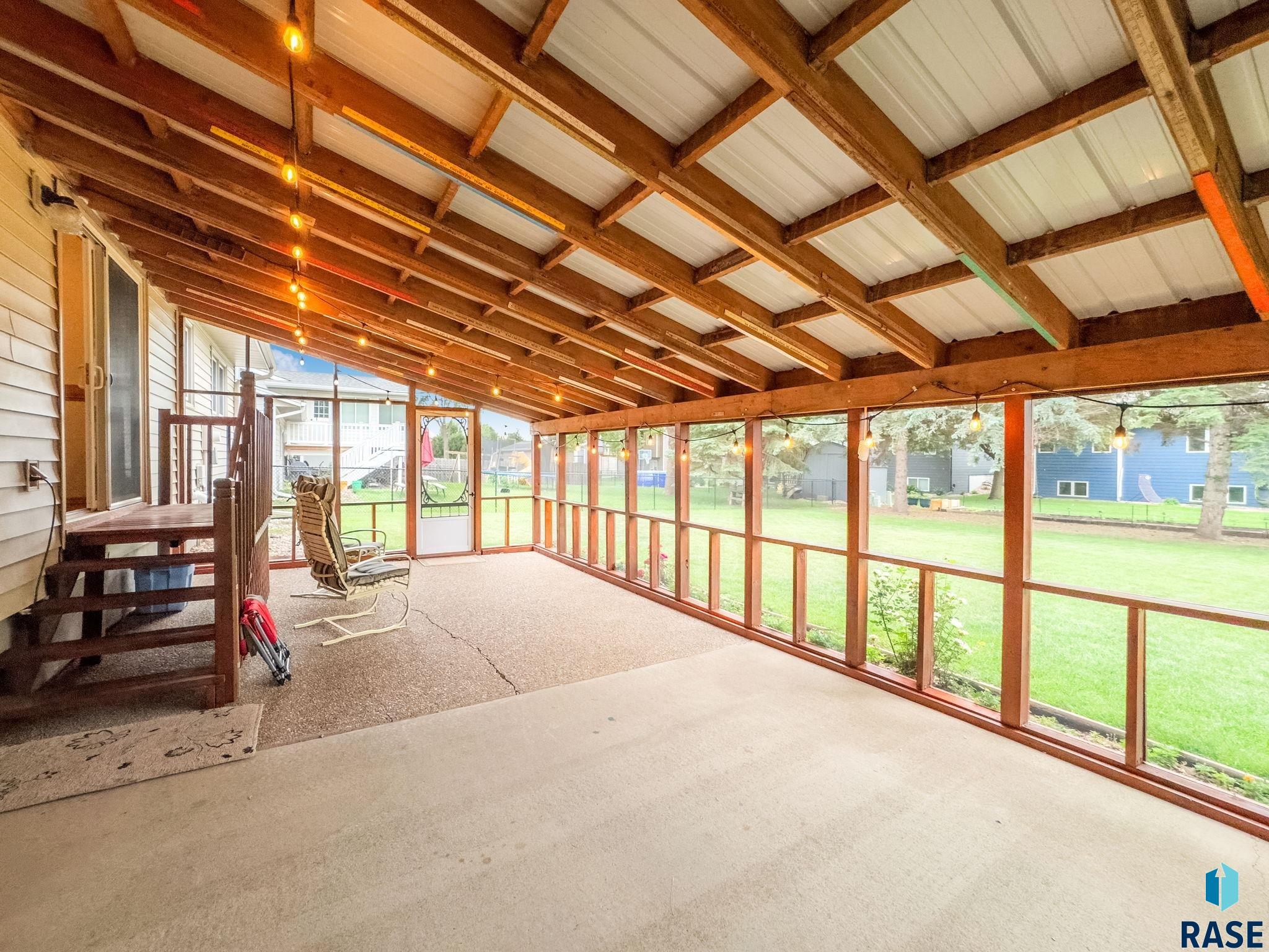 property viewer photo 30