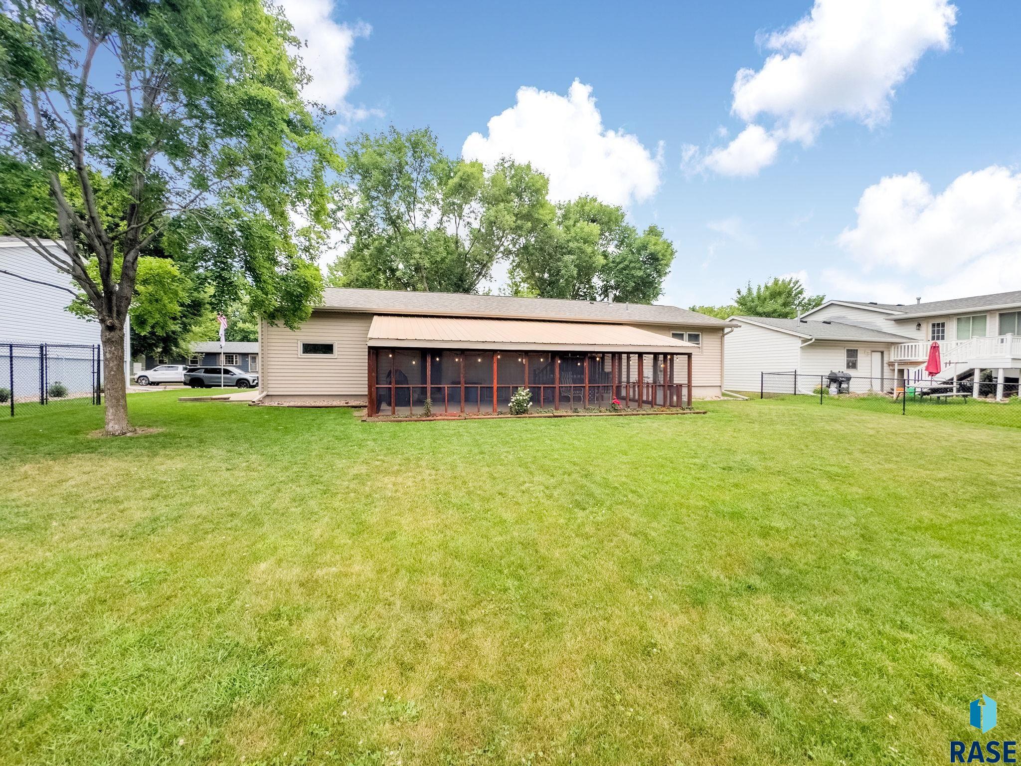 property viewer photo 32