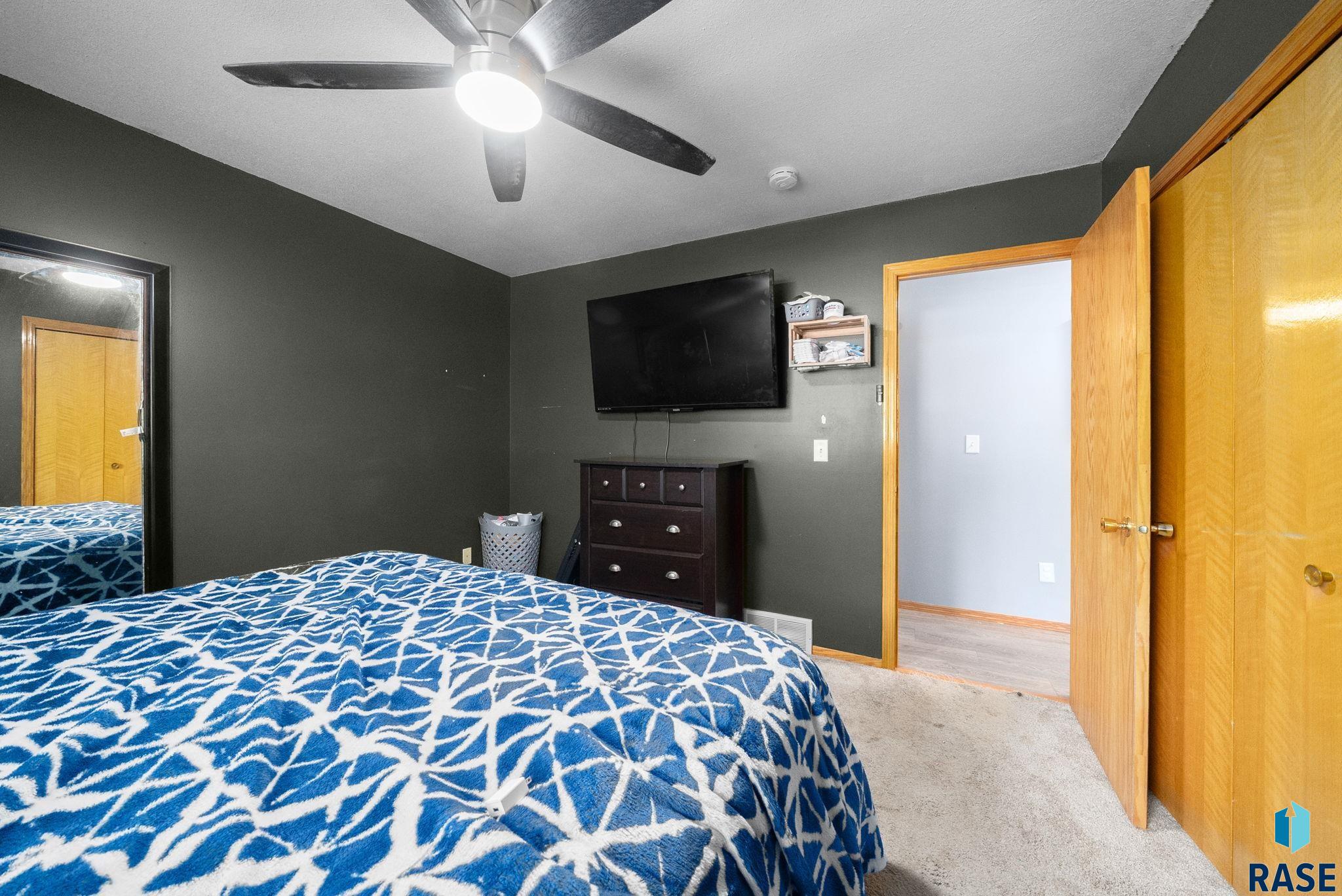 property viewer photo 15