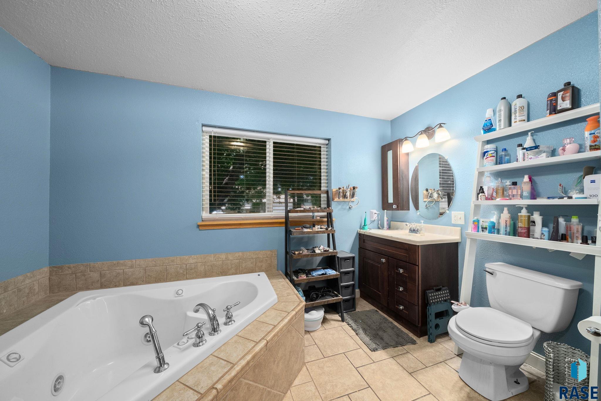 property viewer photo 18