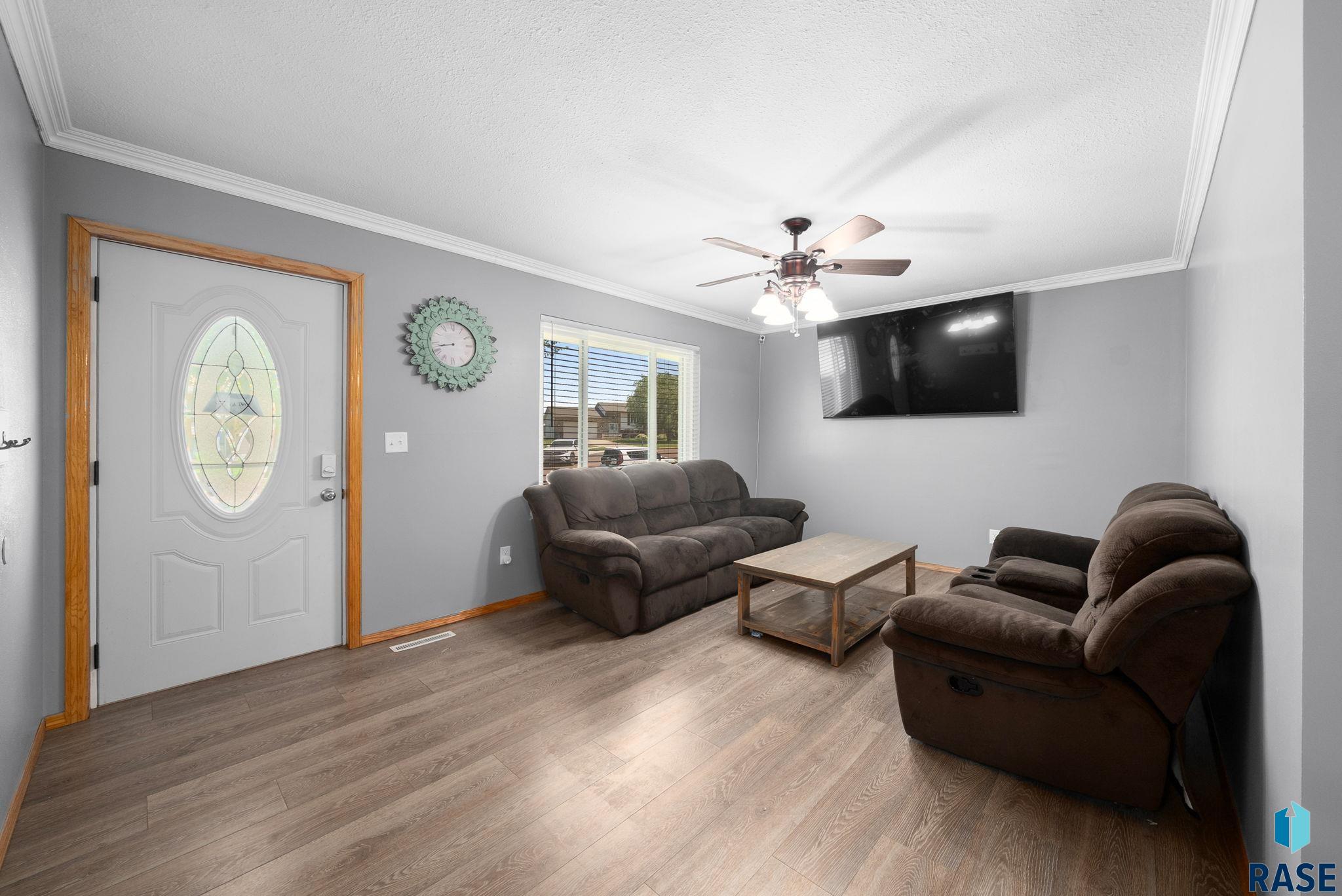 property viewer photo 2