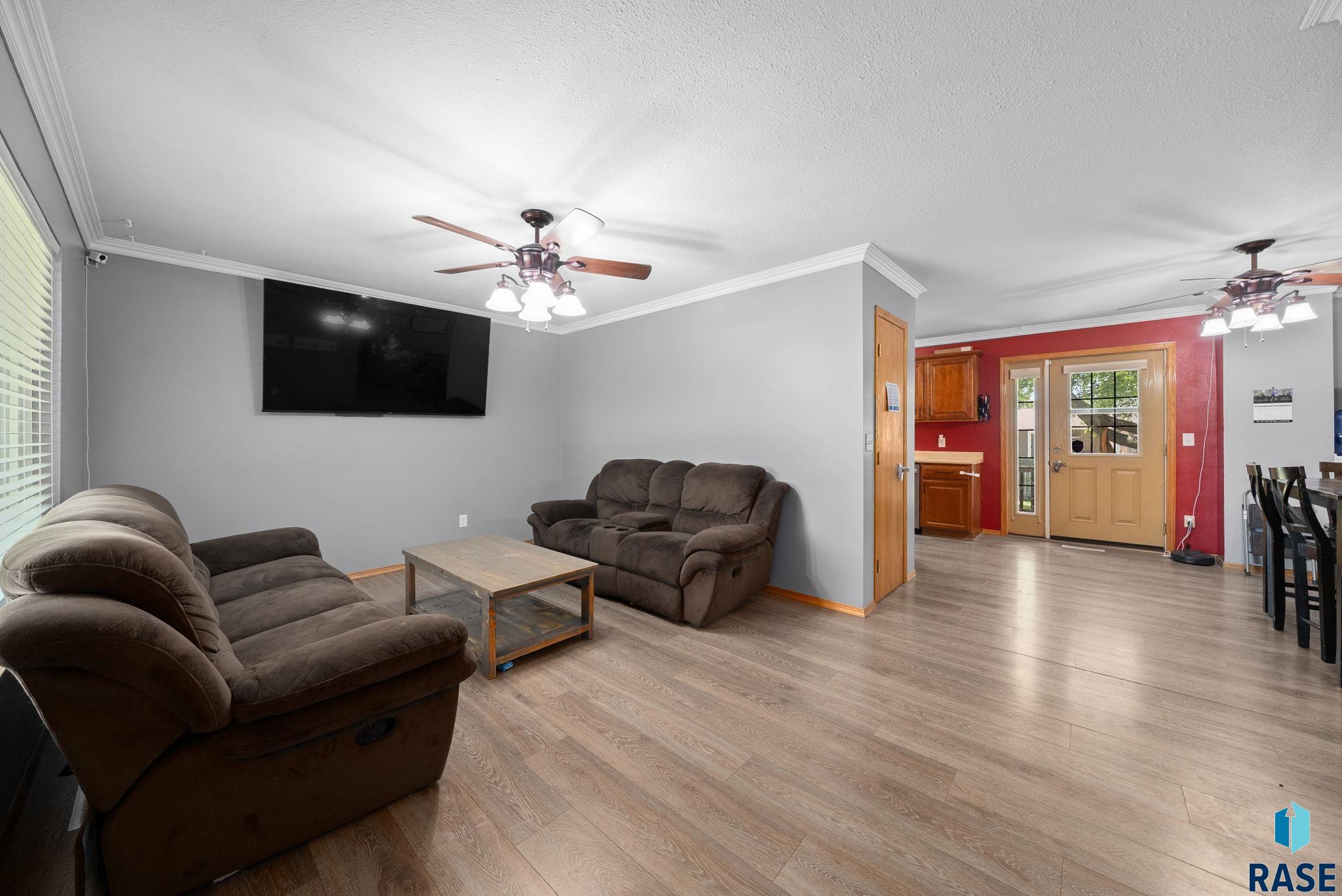 property viewer photo 5