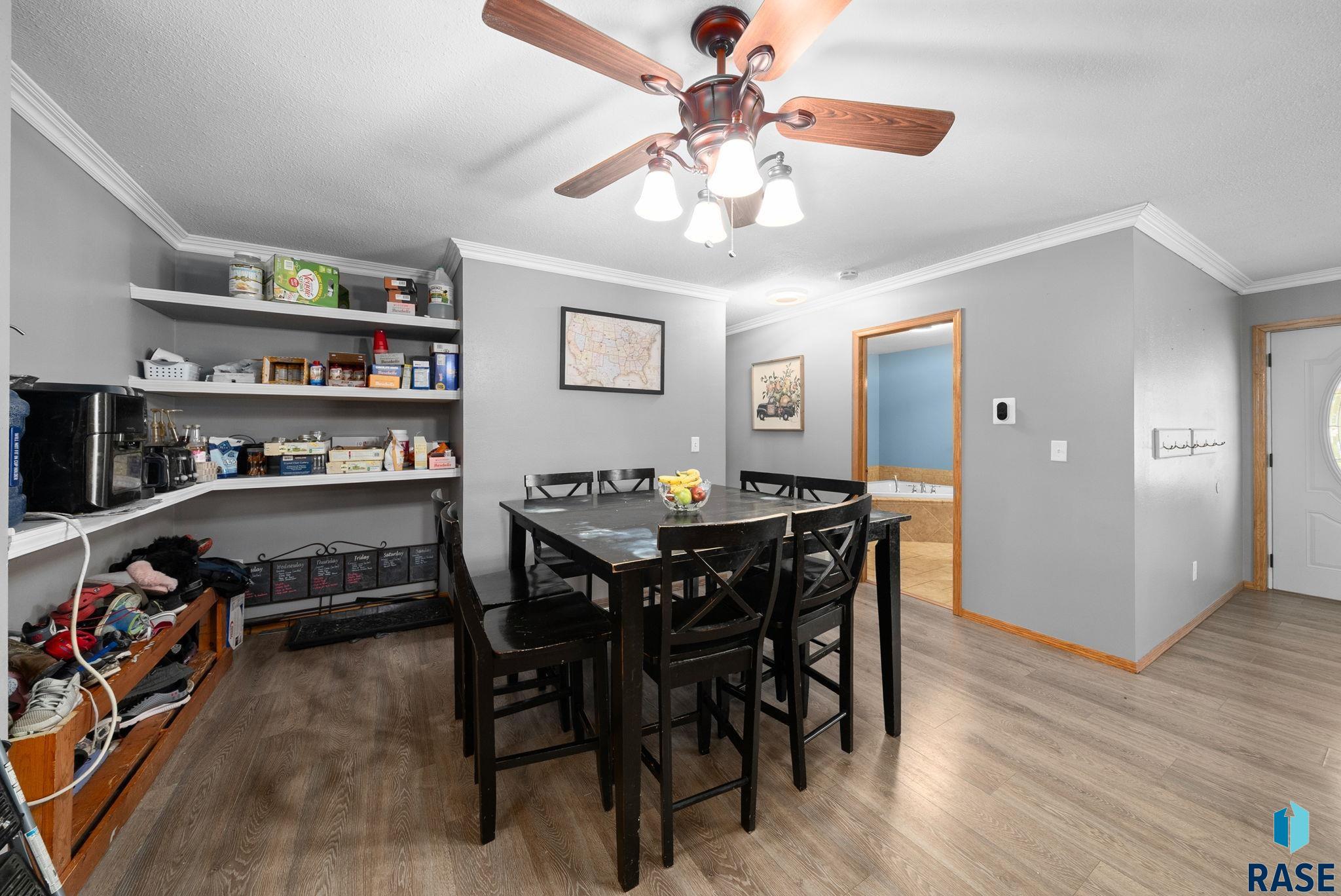 property viewer photo 7