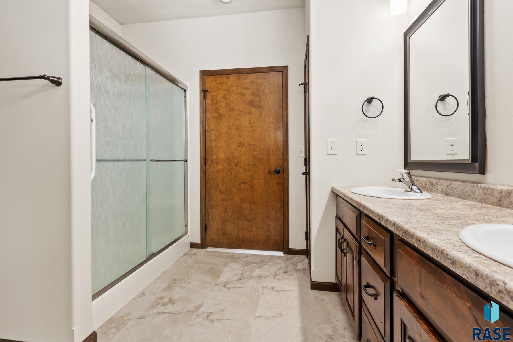 property viewer photo 12