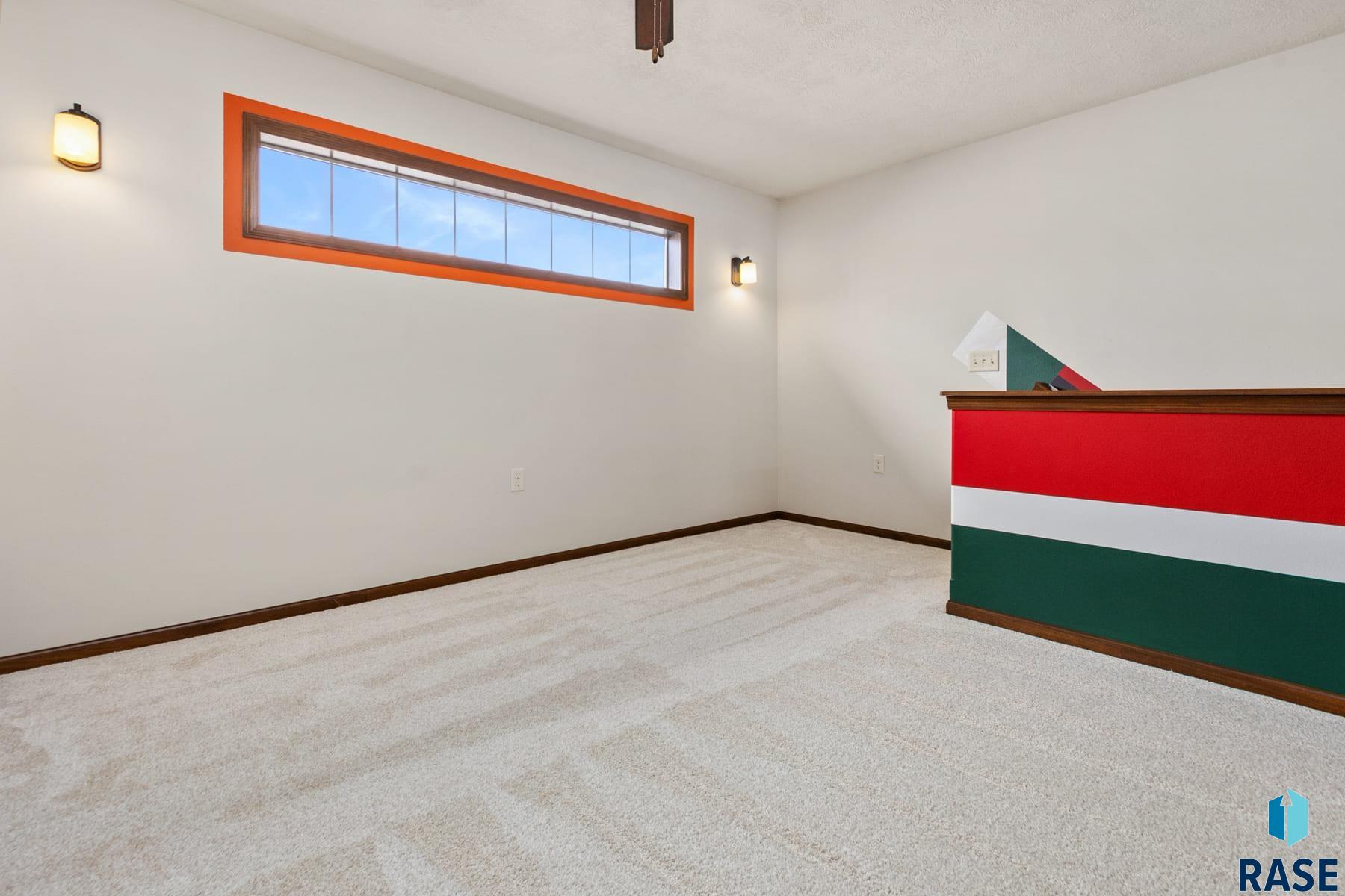 property viewer photo 18