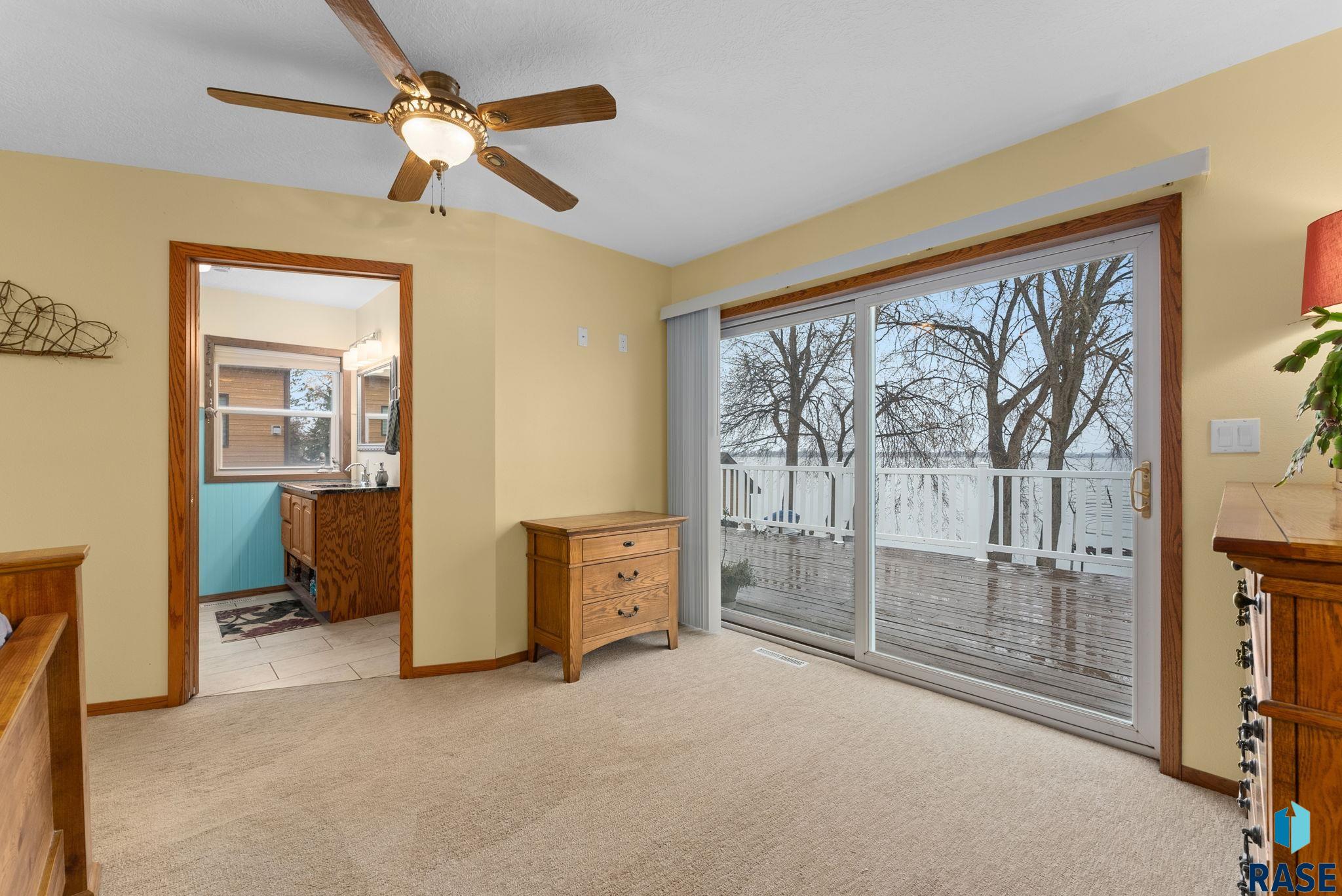 property viewer photo 18
