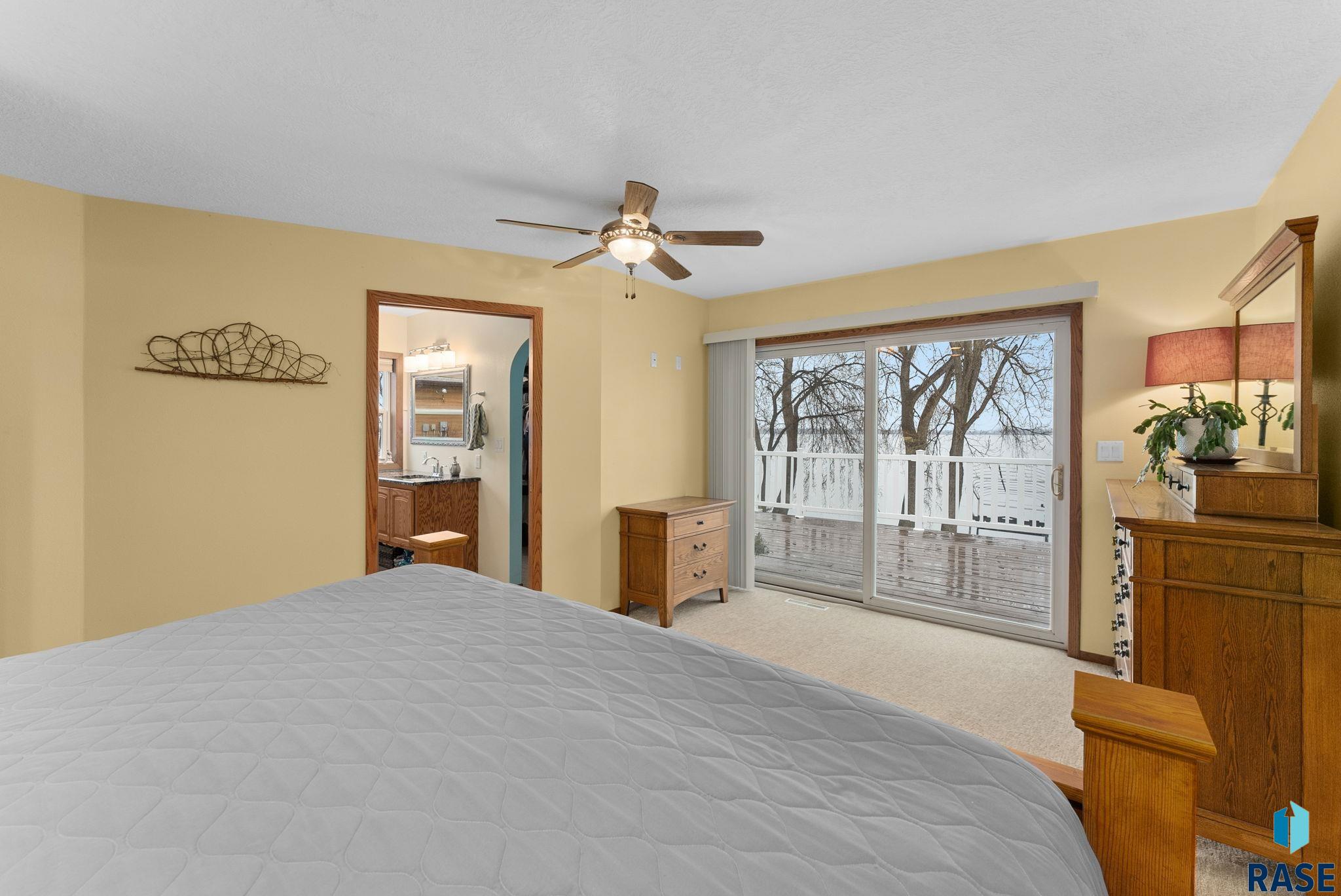 property viewer photo 19
