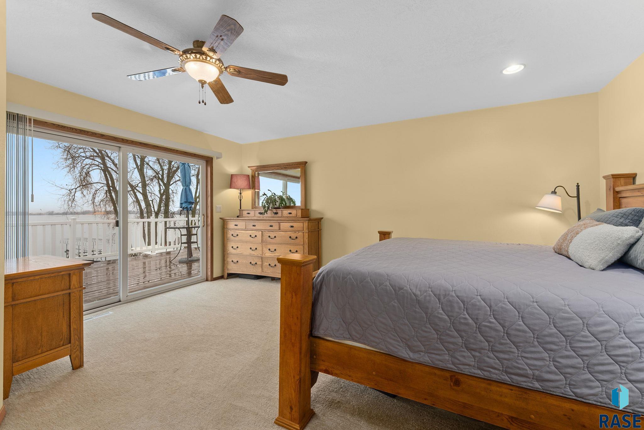 property viewer photo 20